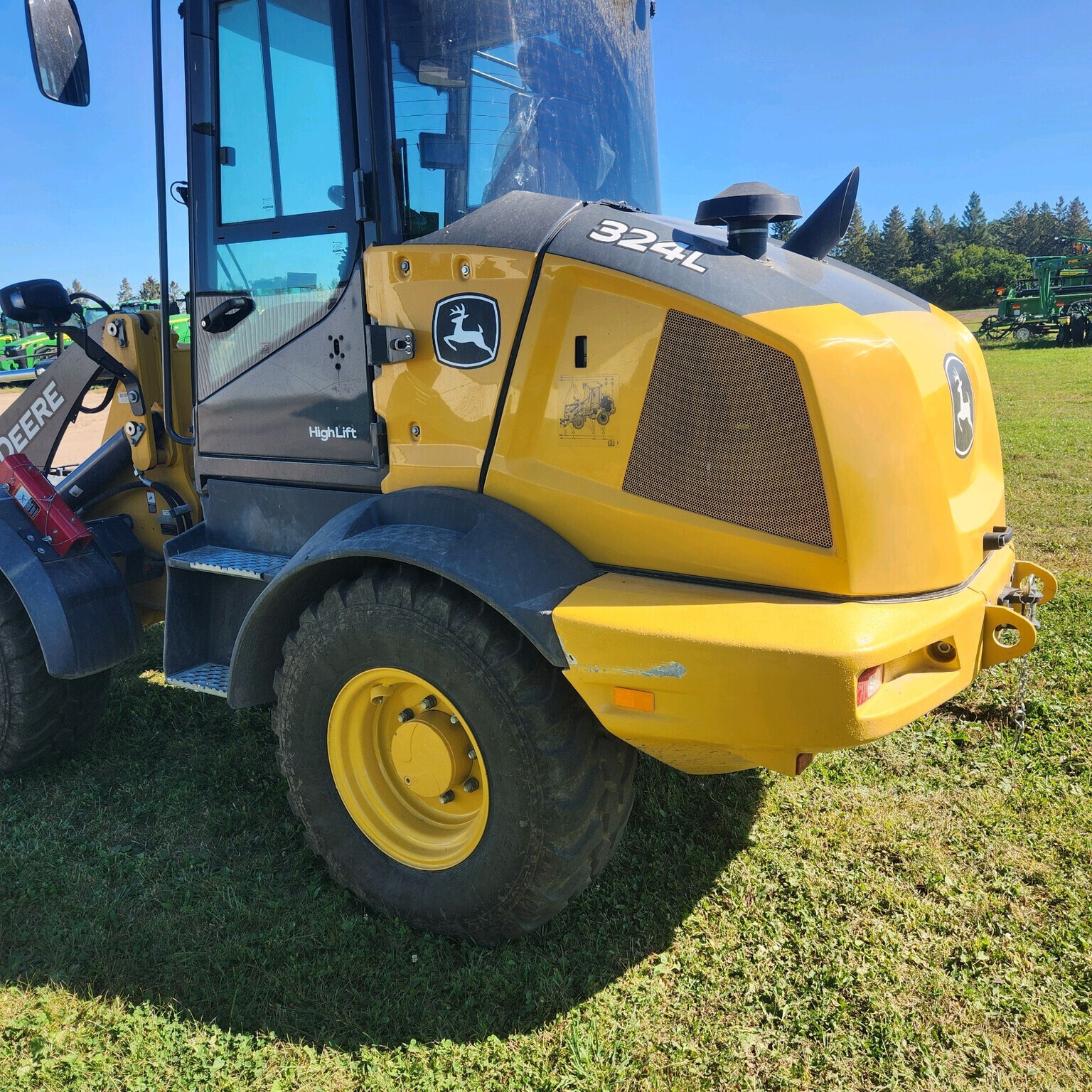 2023 John Deere 324L Front End Loader