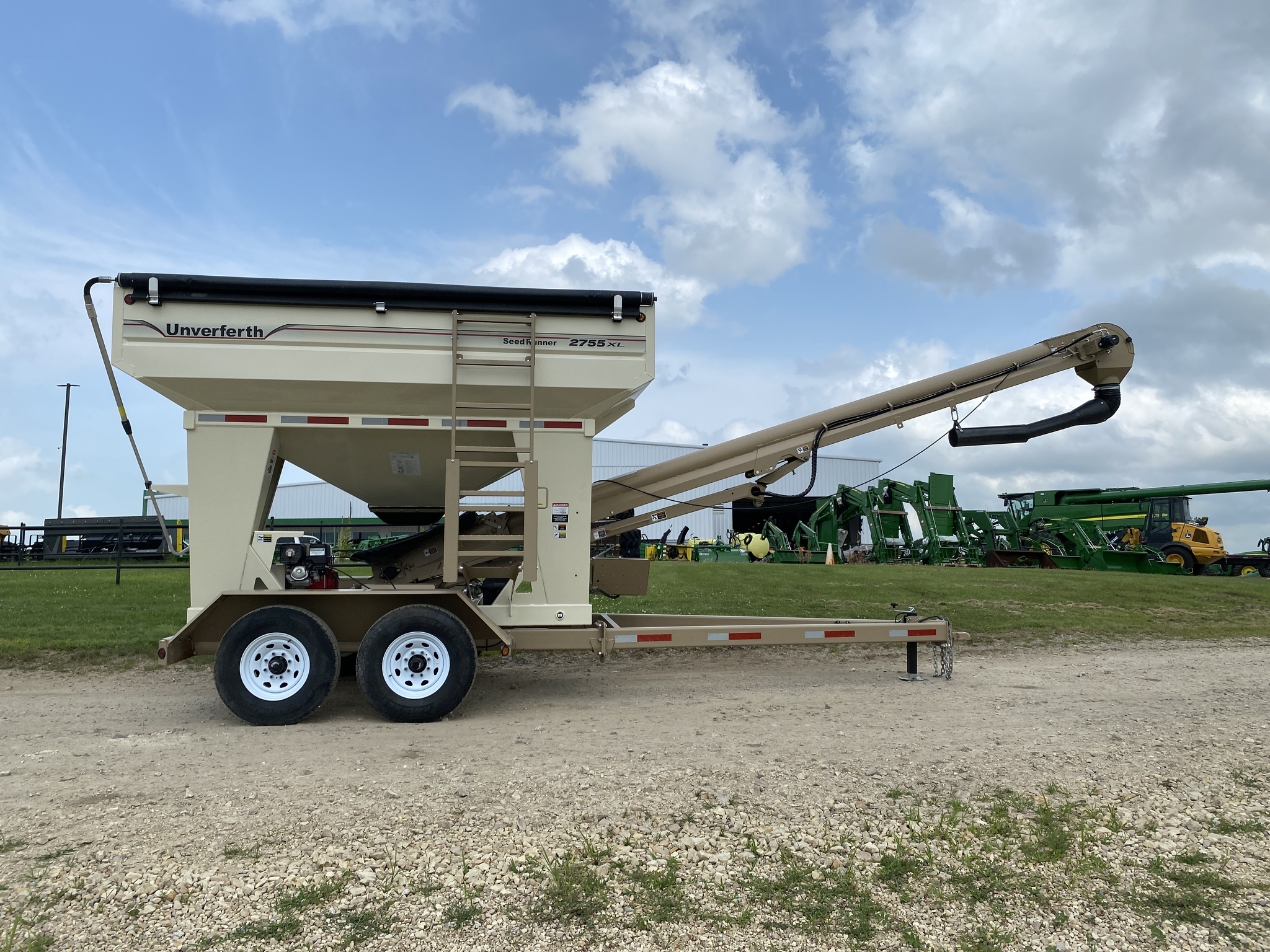 2023 Unverferth 2755XL Seed Tender