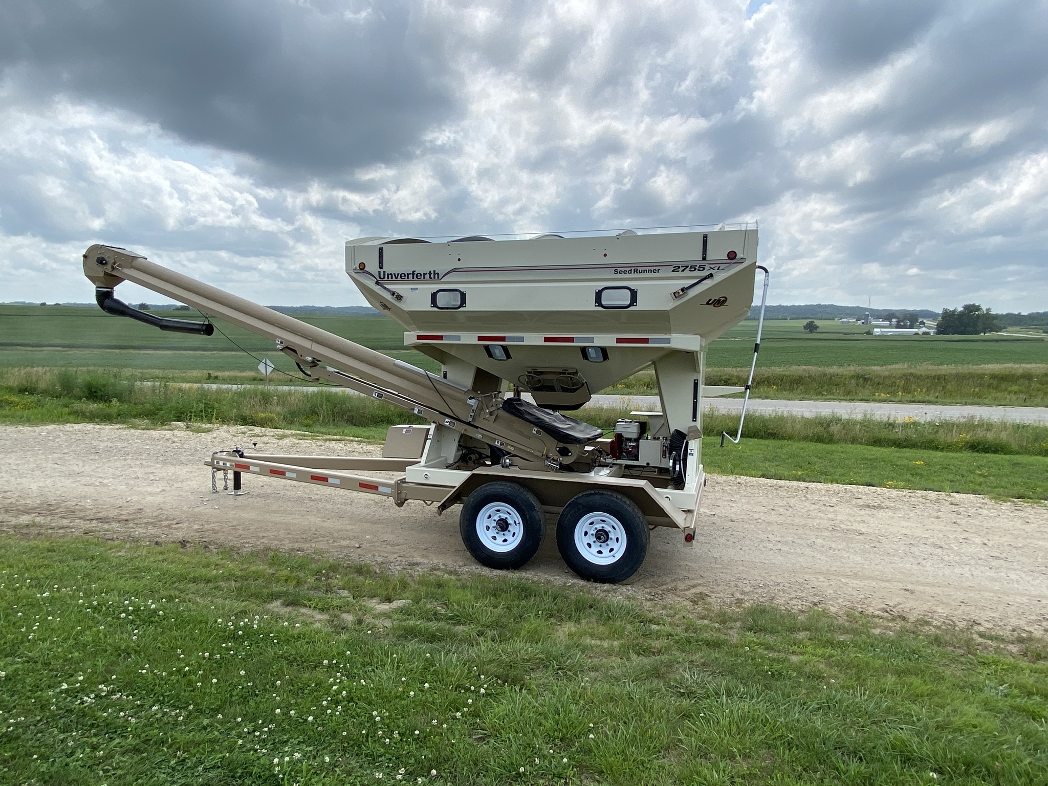 2023 Unverferth 2755XL Seed Tender