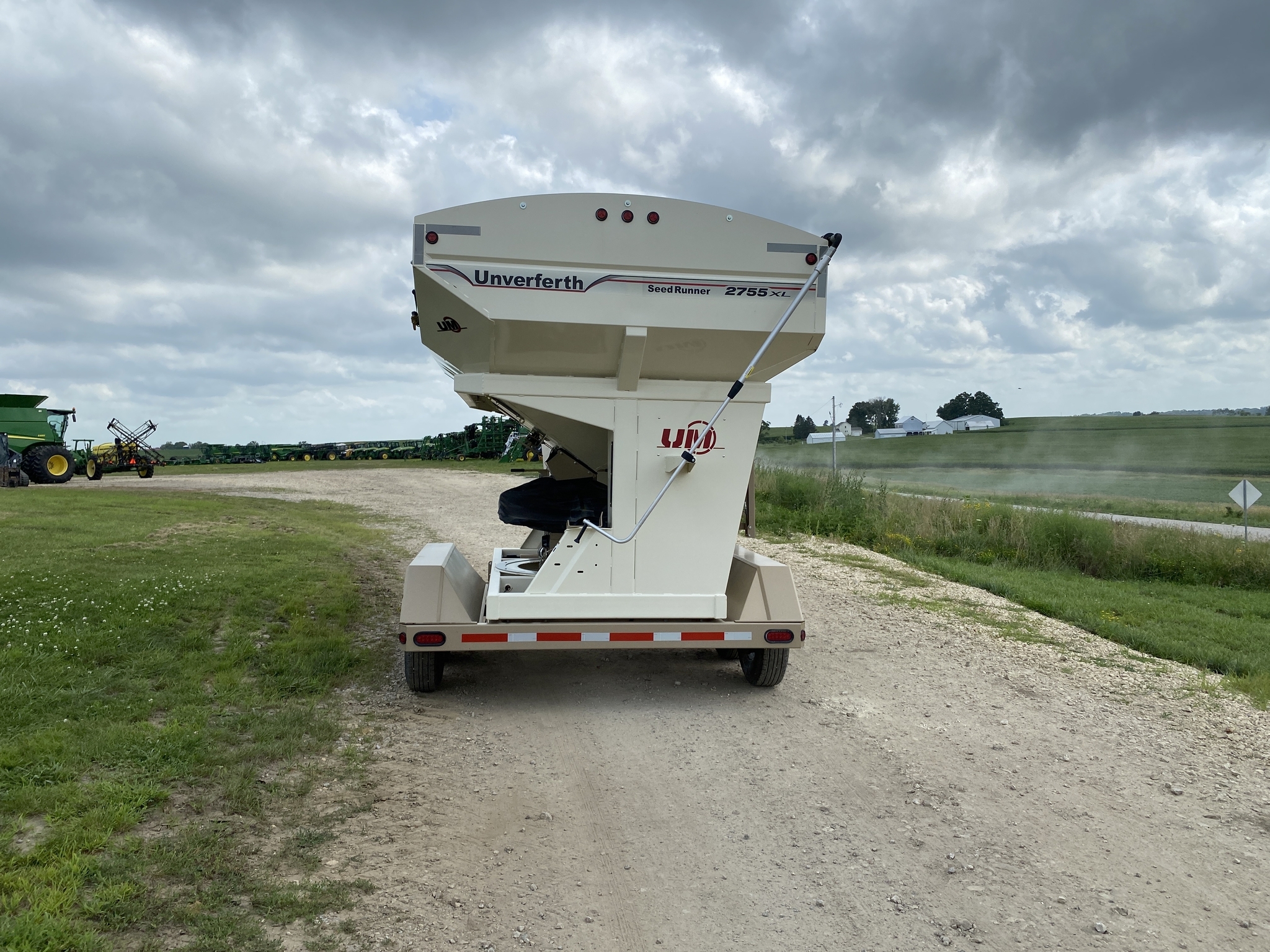 2023 Unverferth 2755XL Seed Tender