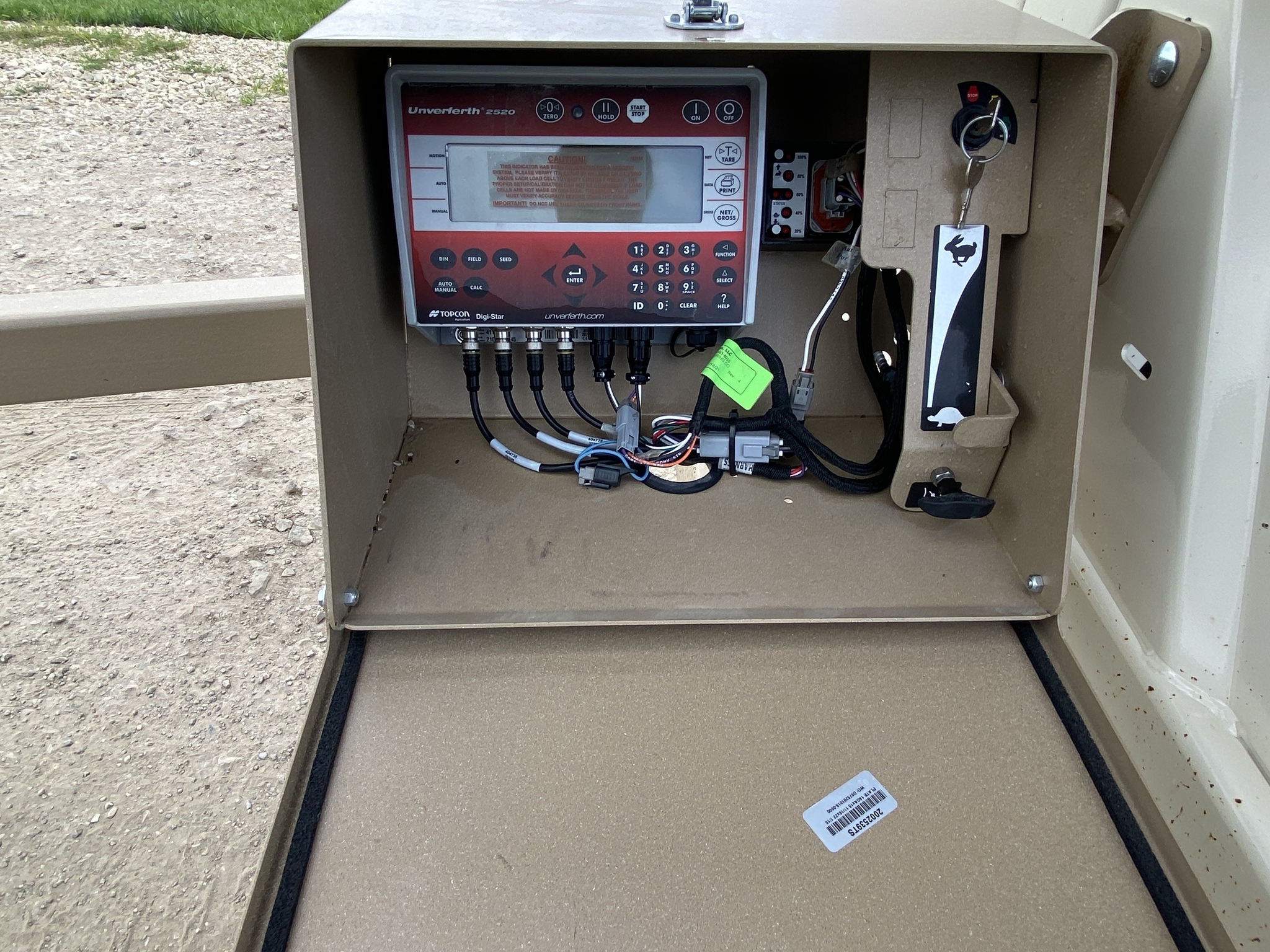 2023 Unverferth 2755XL Seed Tender