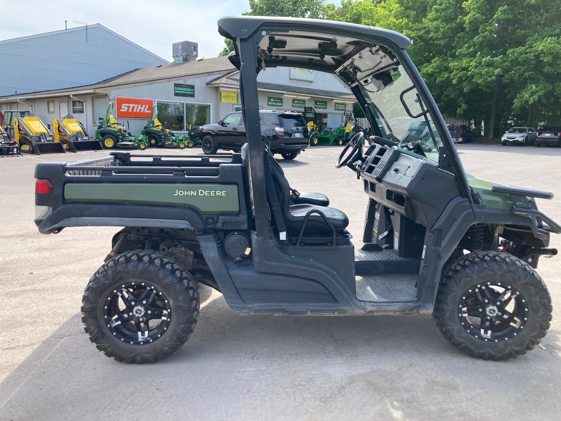 2021 John Deere XUV 835M ATVs and Utility Vehicle
