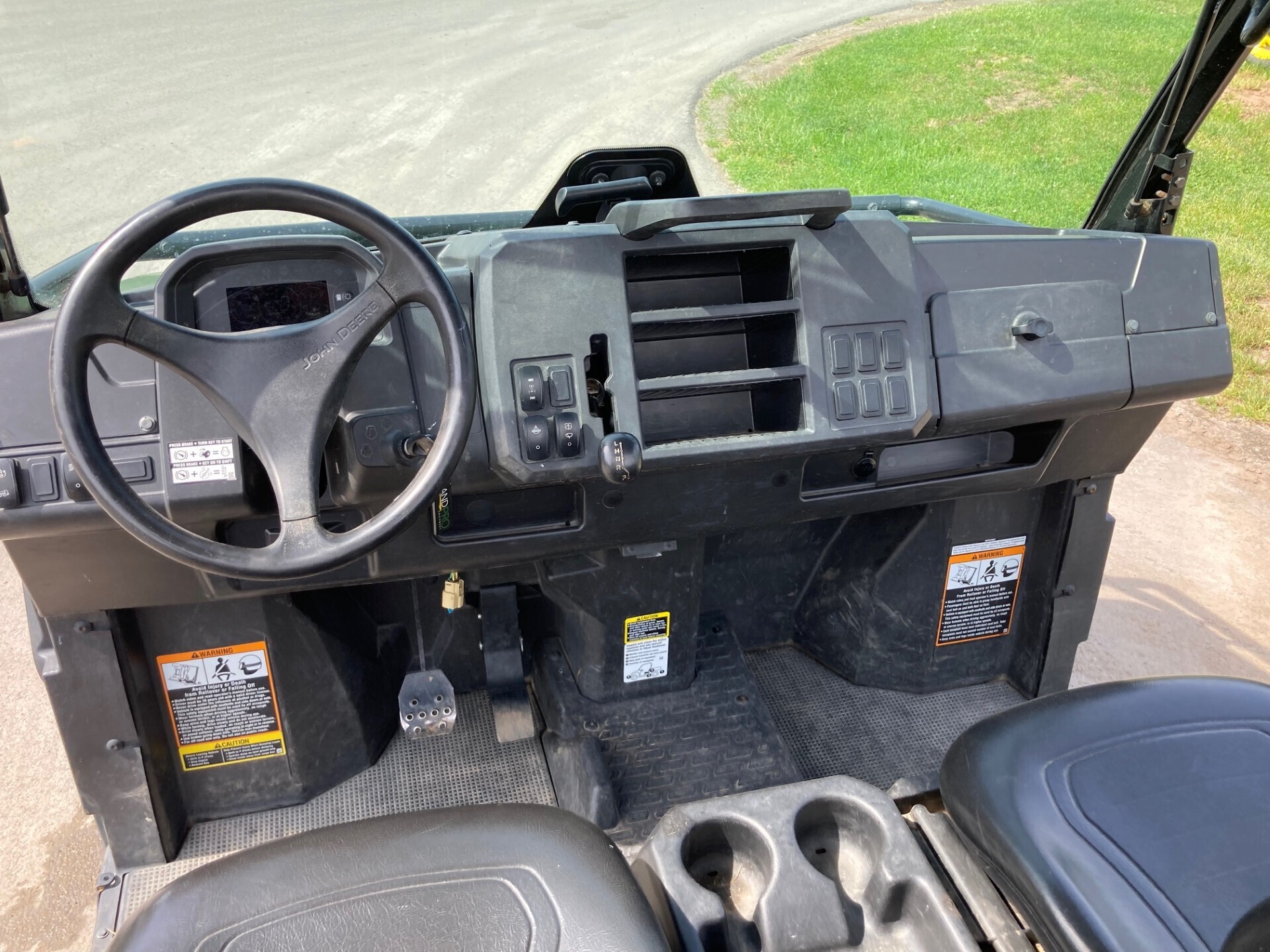 2021 John Deere XUV 835M ATVs and Utility Vehicle
