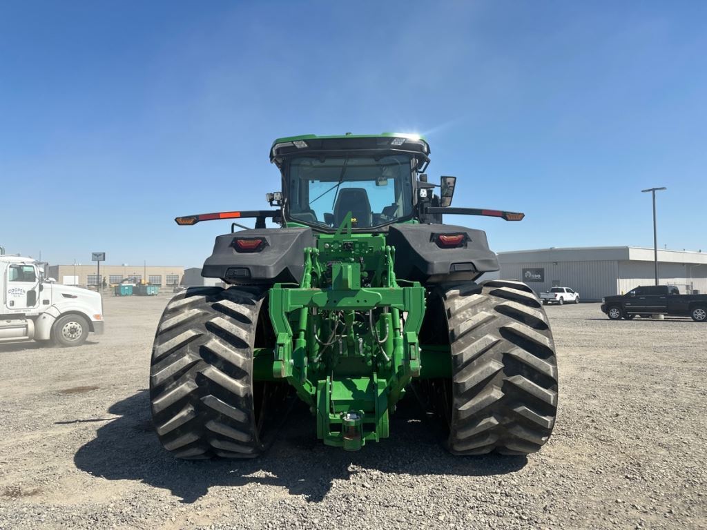 2022 John Deere 9RT 570 Tractor