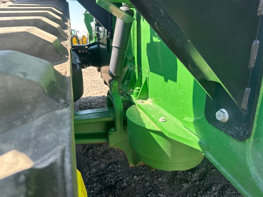 2022 John Deere 9RT 570 Tractor
