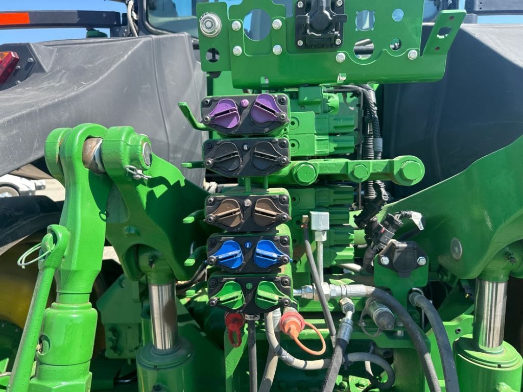 2022 John Deere 9RT 570 Tractor