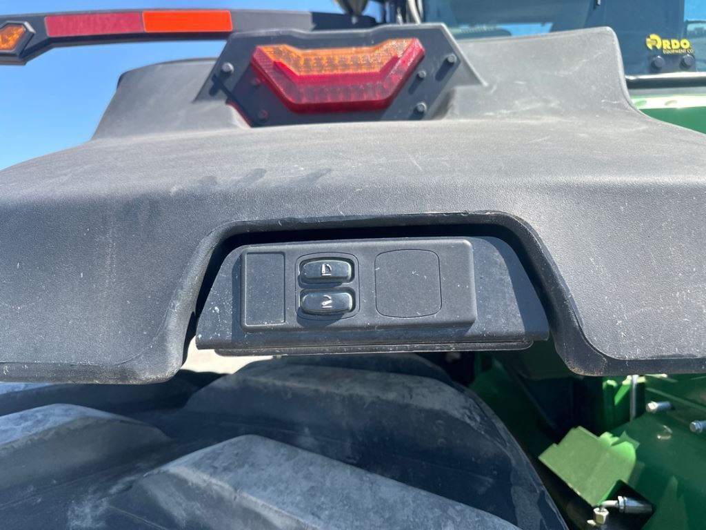 2022 John Deere 9RT 570 Tractor