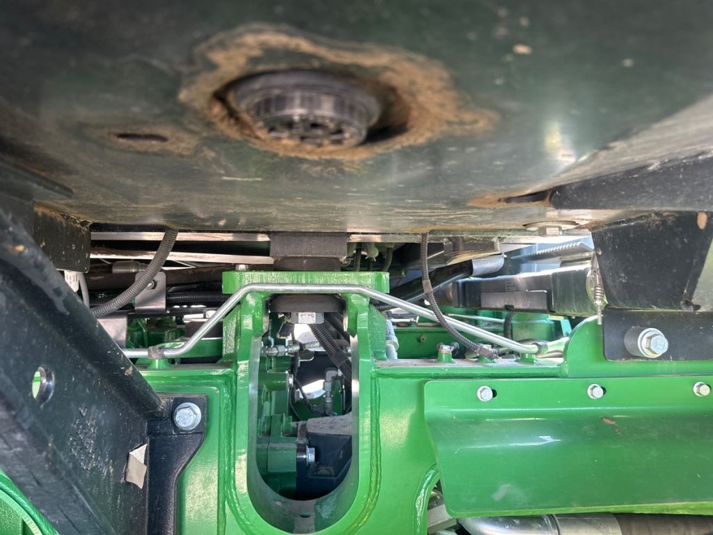 2022 John Deere 9RT 570 Tractor