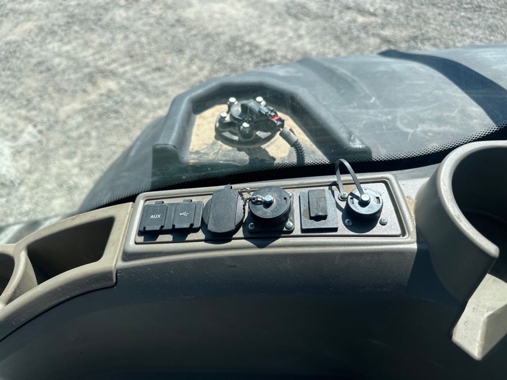 2022 John Deere 9RT 570 Tractor