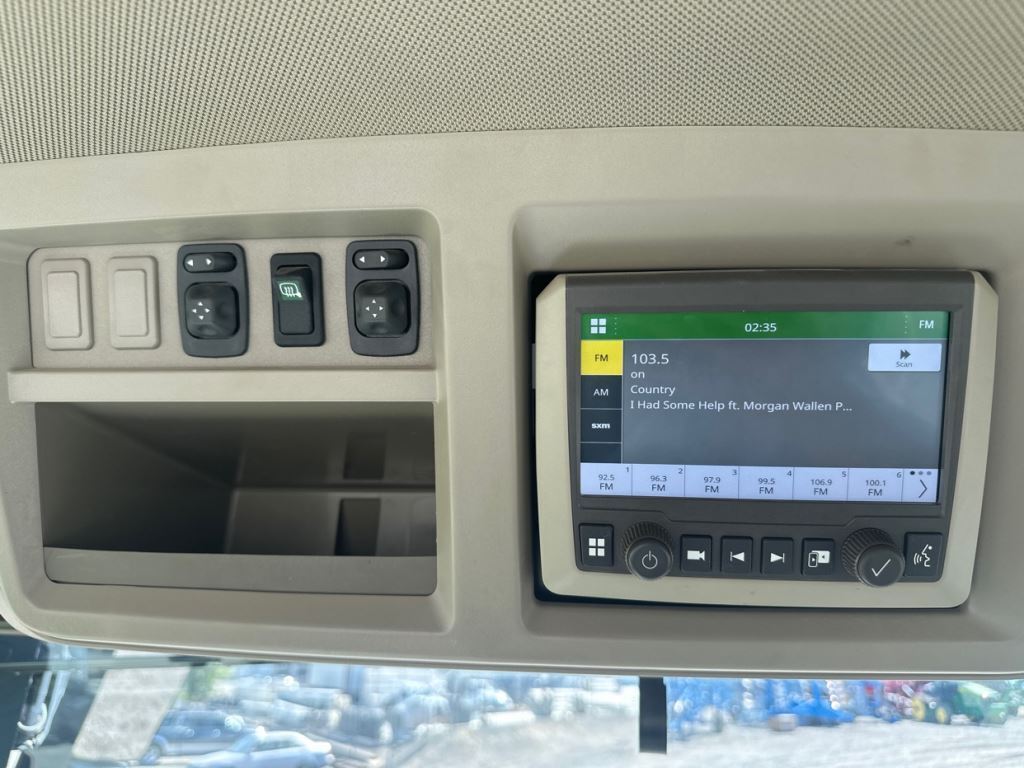 2022 John Deere 9RT 570 Tractor