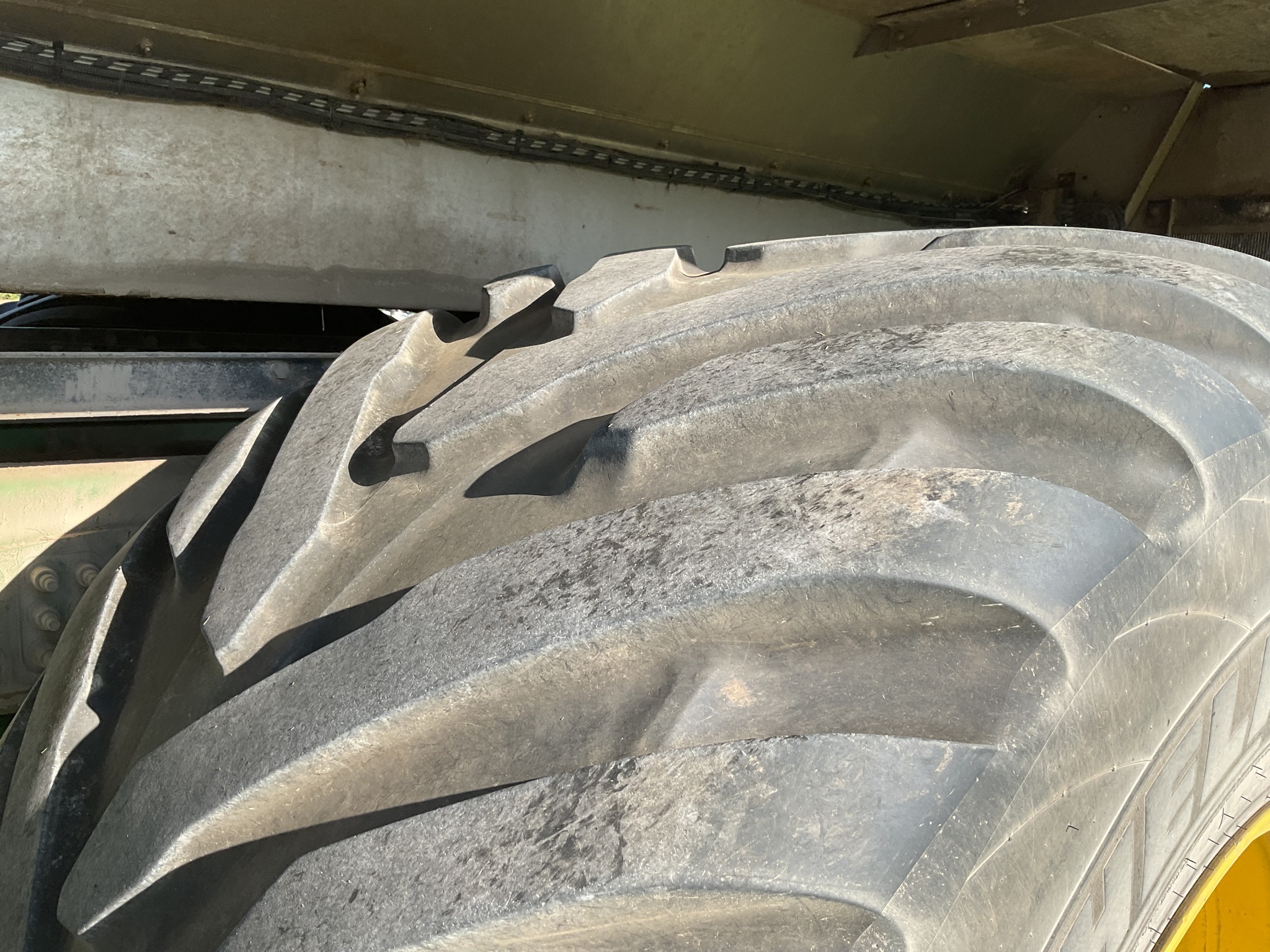 2022 John Deere 800R Self-Propelled Fertilizer Spreader