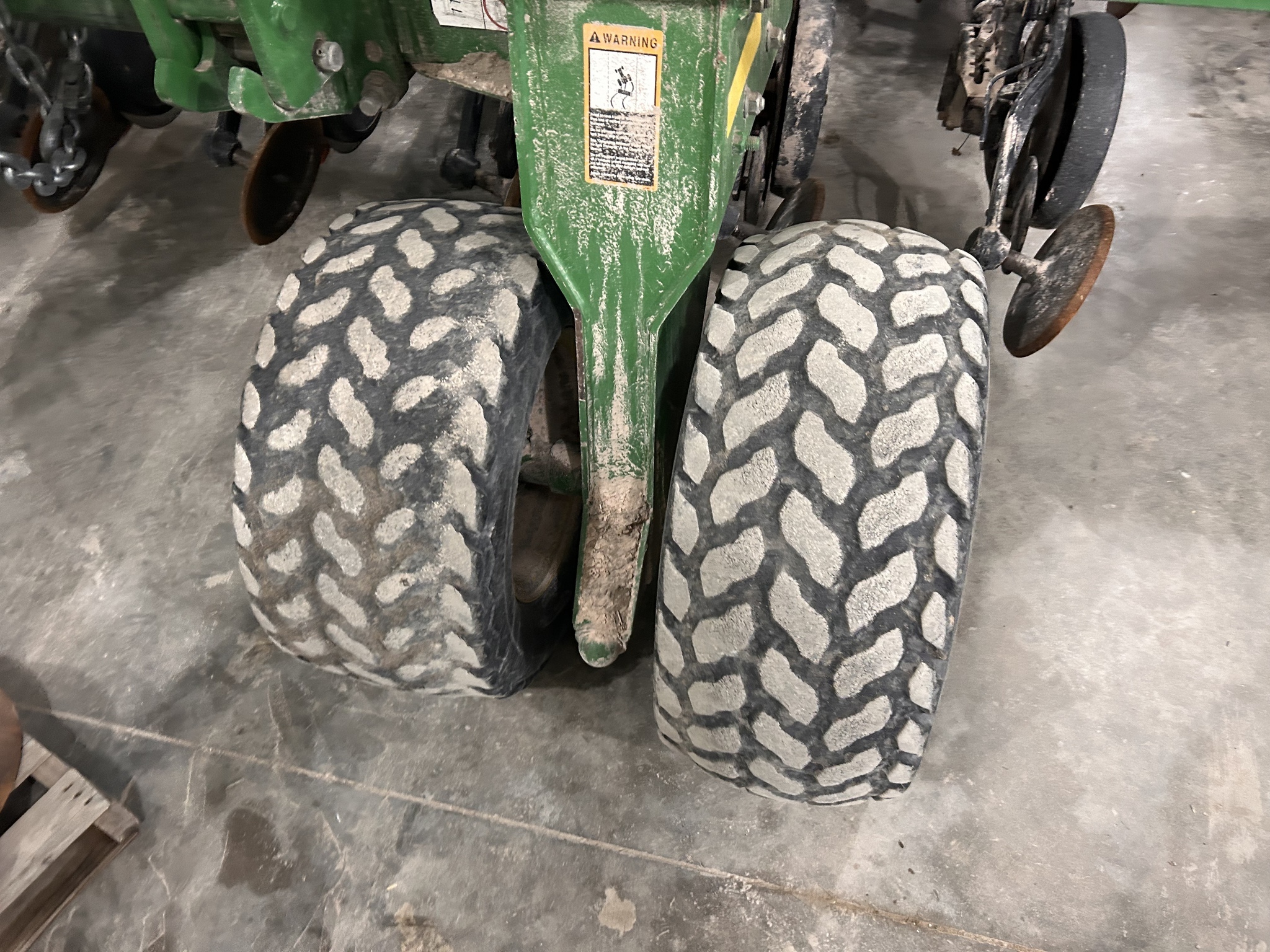 2007 John Deere 1895 Air Seeder