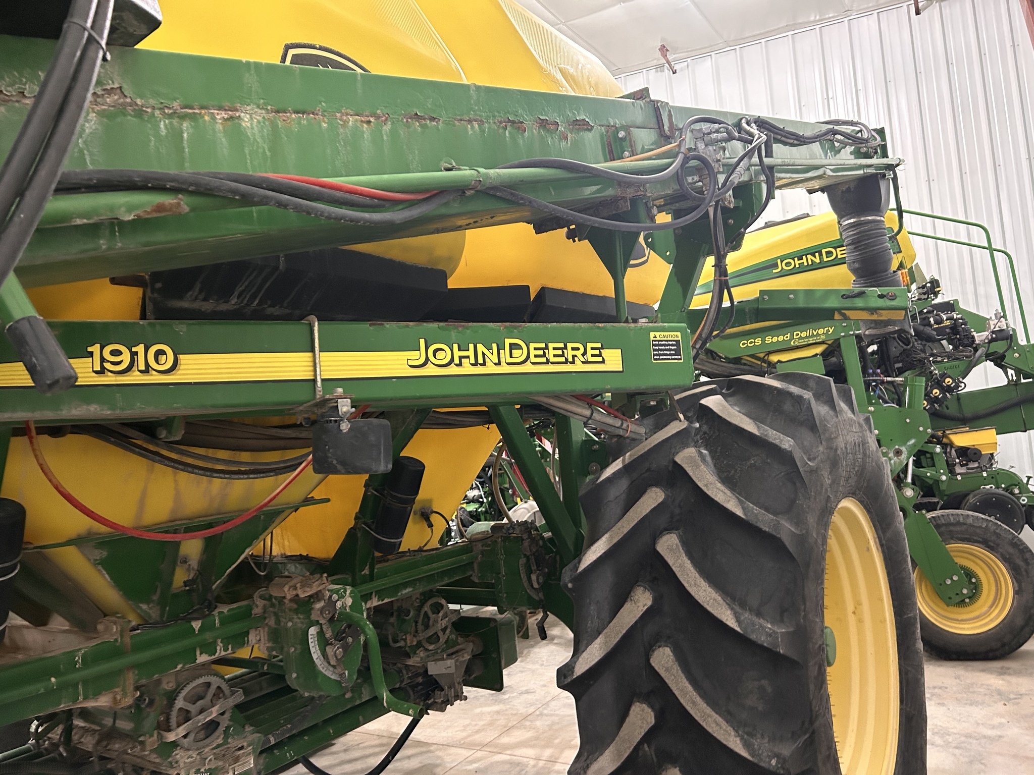 2007 John Deere 1895 Air Seeder