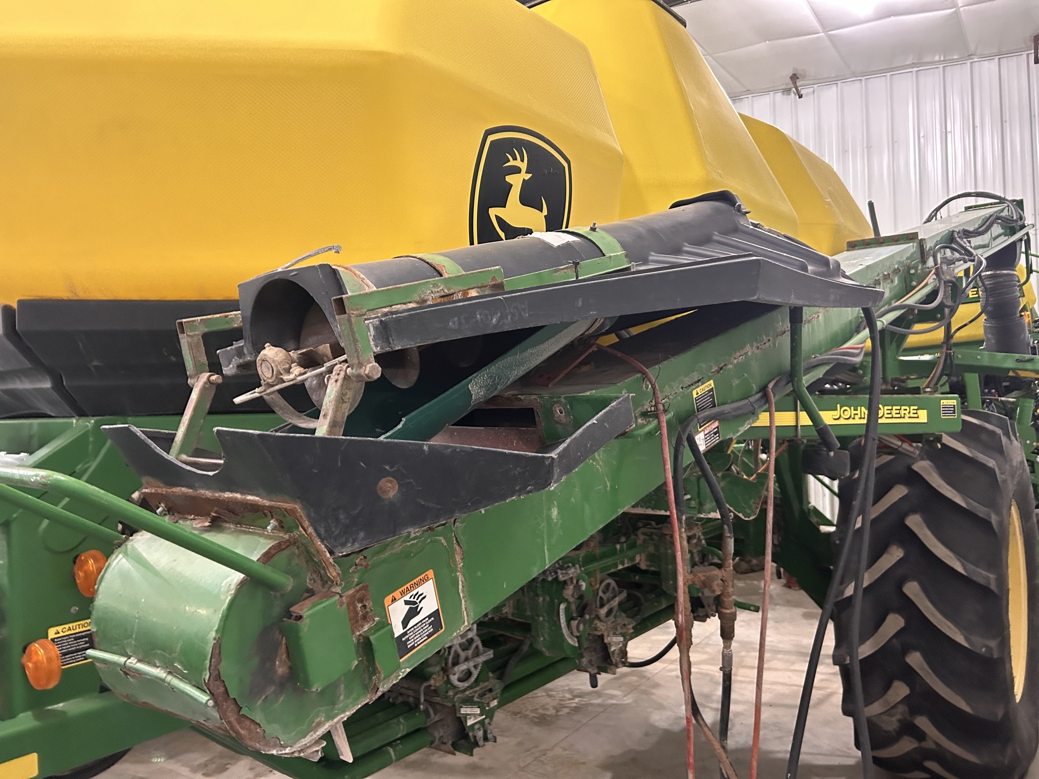 2007 John Deere 1895 Air Seeder