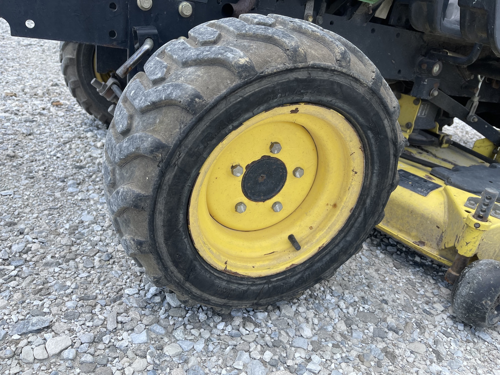 2005 John Deere 2210 Tractor