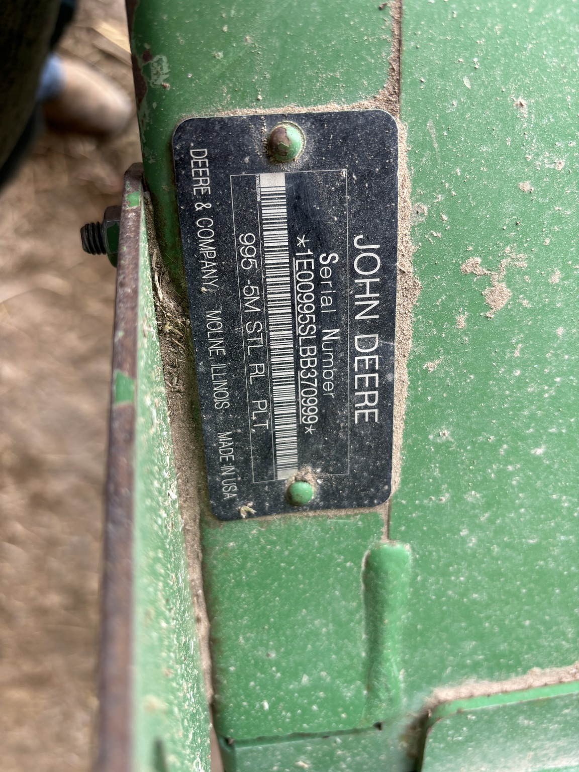 2011 John Deere R450 Self-Propelled Windrowers and Swather