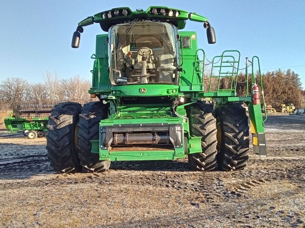 2023 John Deere S780 Combine