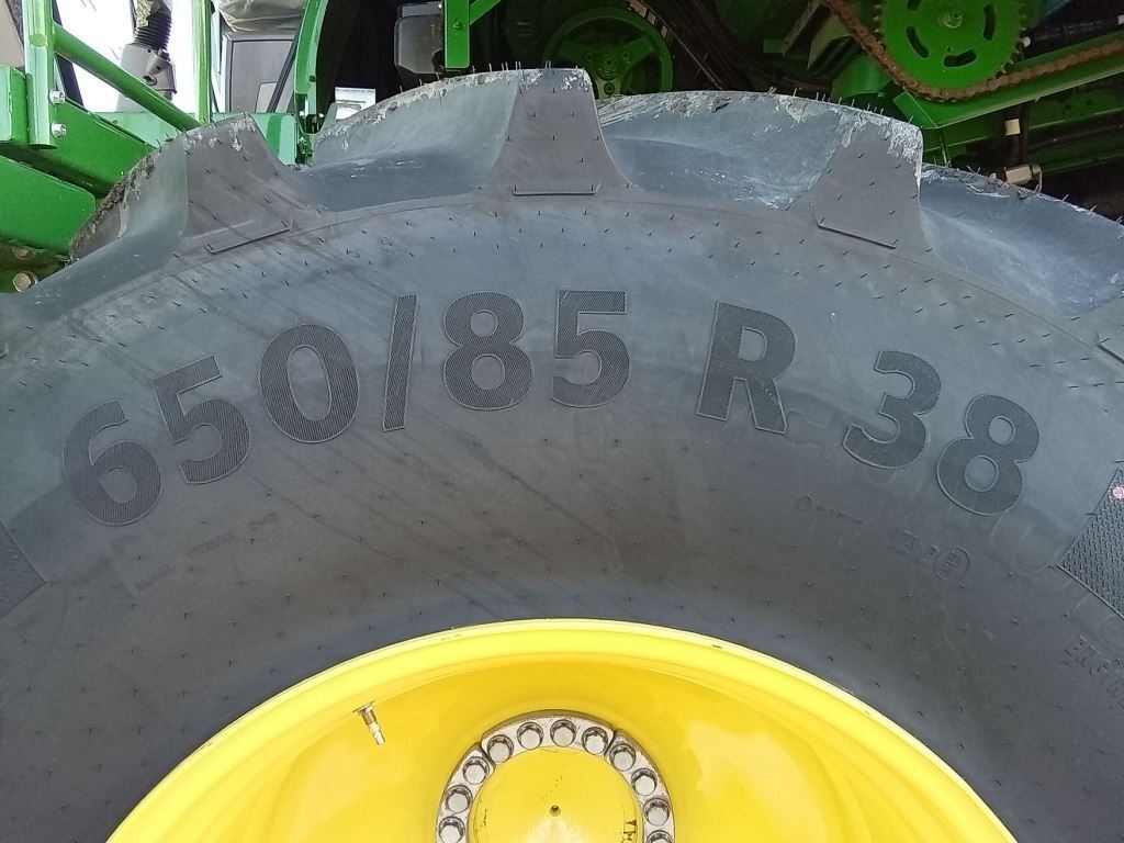 2023 John Deere S780 Combine