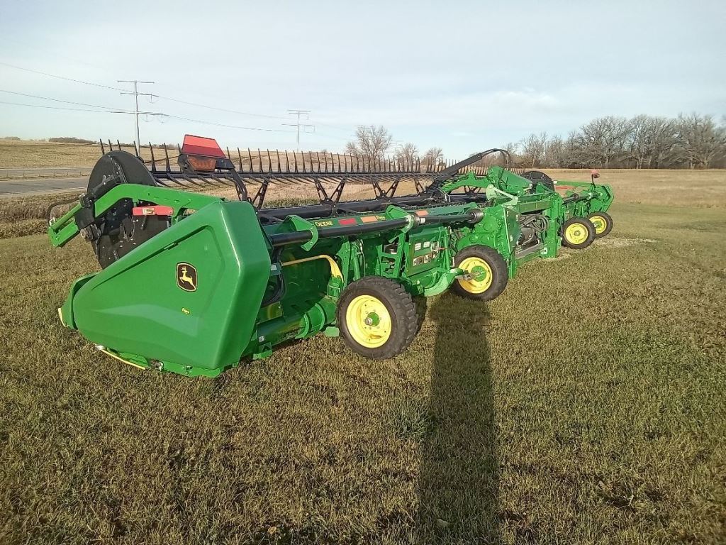 2023 John Deere HD40F Platform