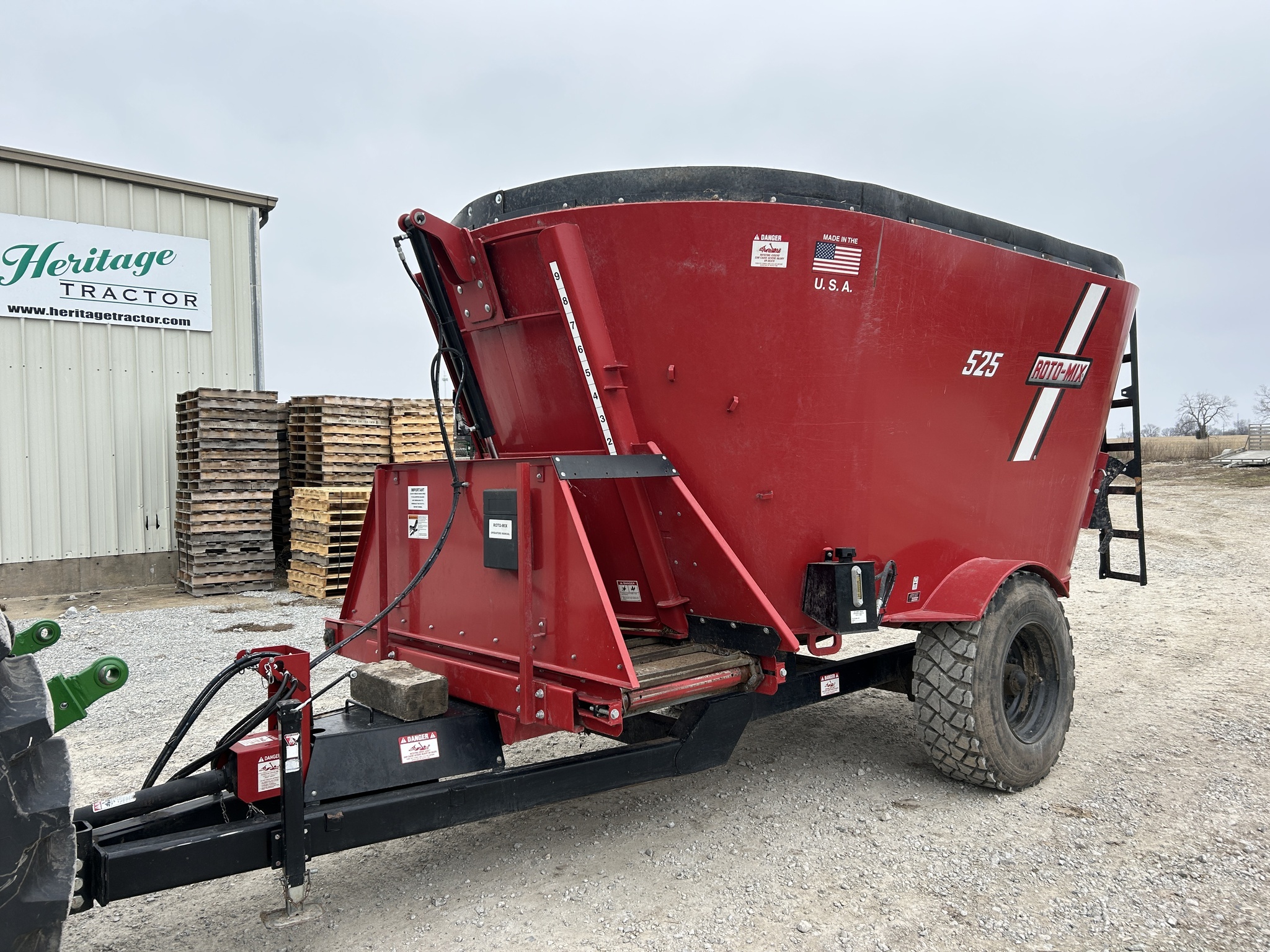 2022 Roto Mix 525 Grinders and Mixer