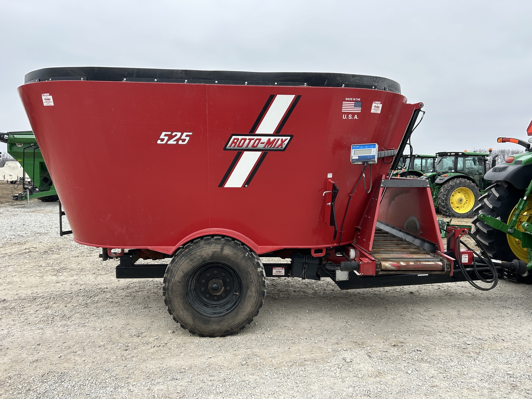 2022 Roto Mix 525 Grinders and Mixer