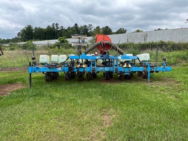 2010 Monosem 6X2 Planter