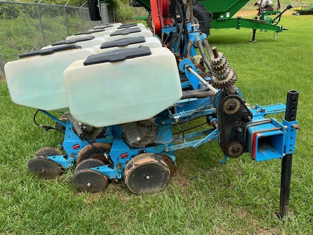 2010 Monosem 6X2 Planter