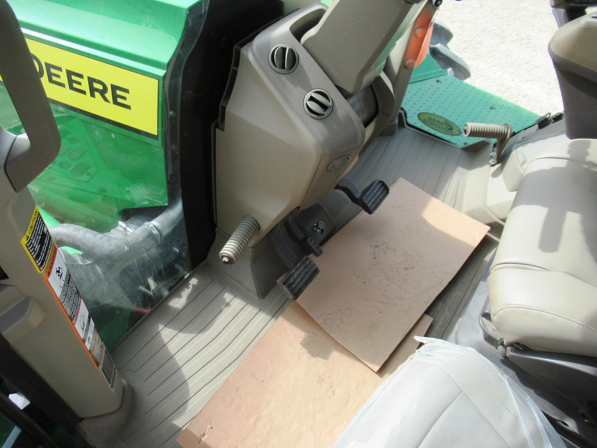 2024 John Deere 9R 640 Tractor