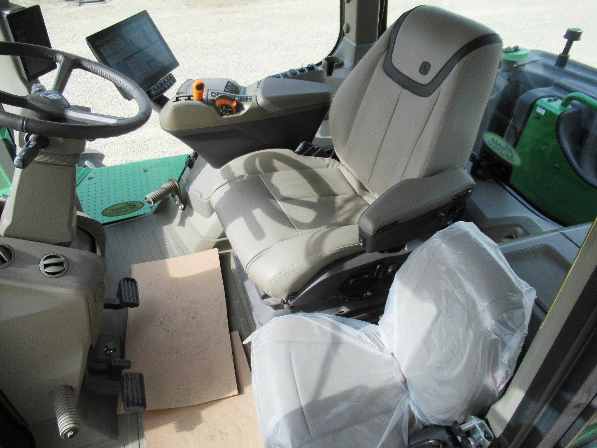 2024 John Deere 9R 640 Tractor