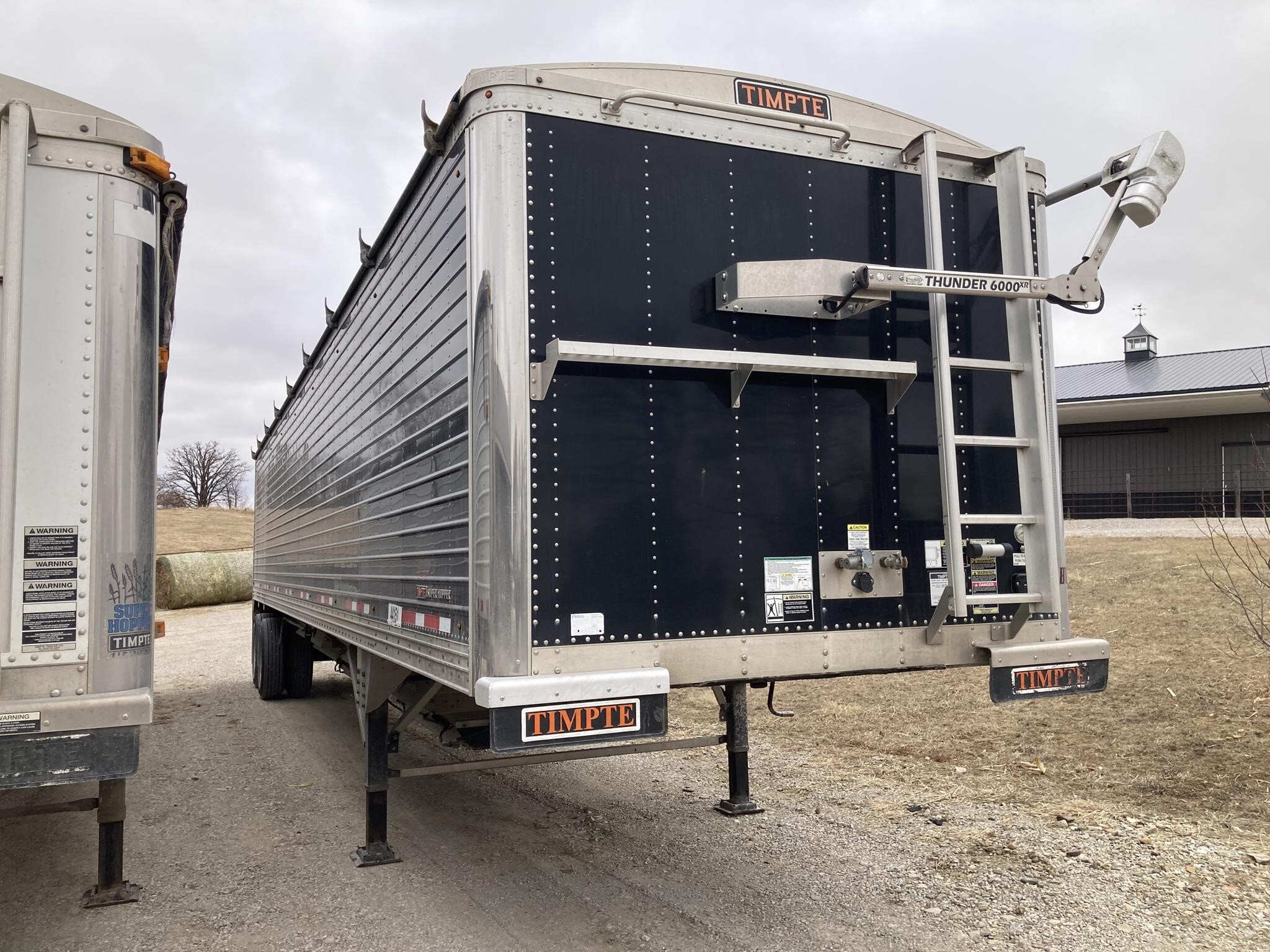 2017 Timpte Super Hopper Grain Trailer