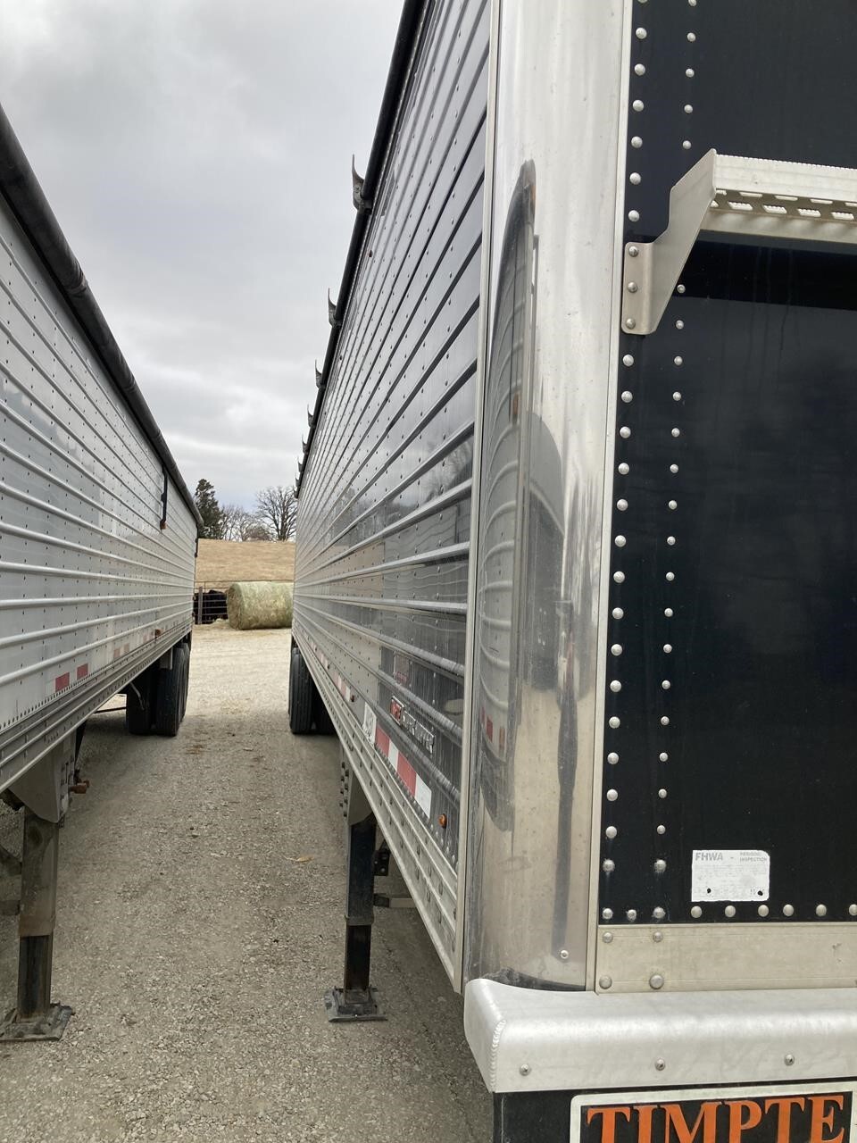 2017 Timpte Super Hopper Grain Trailer