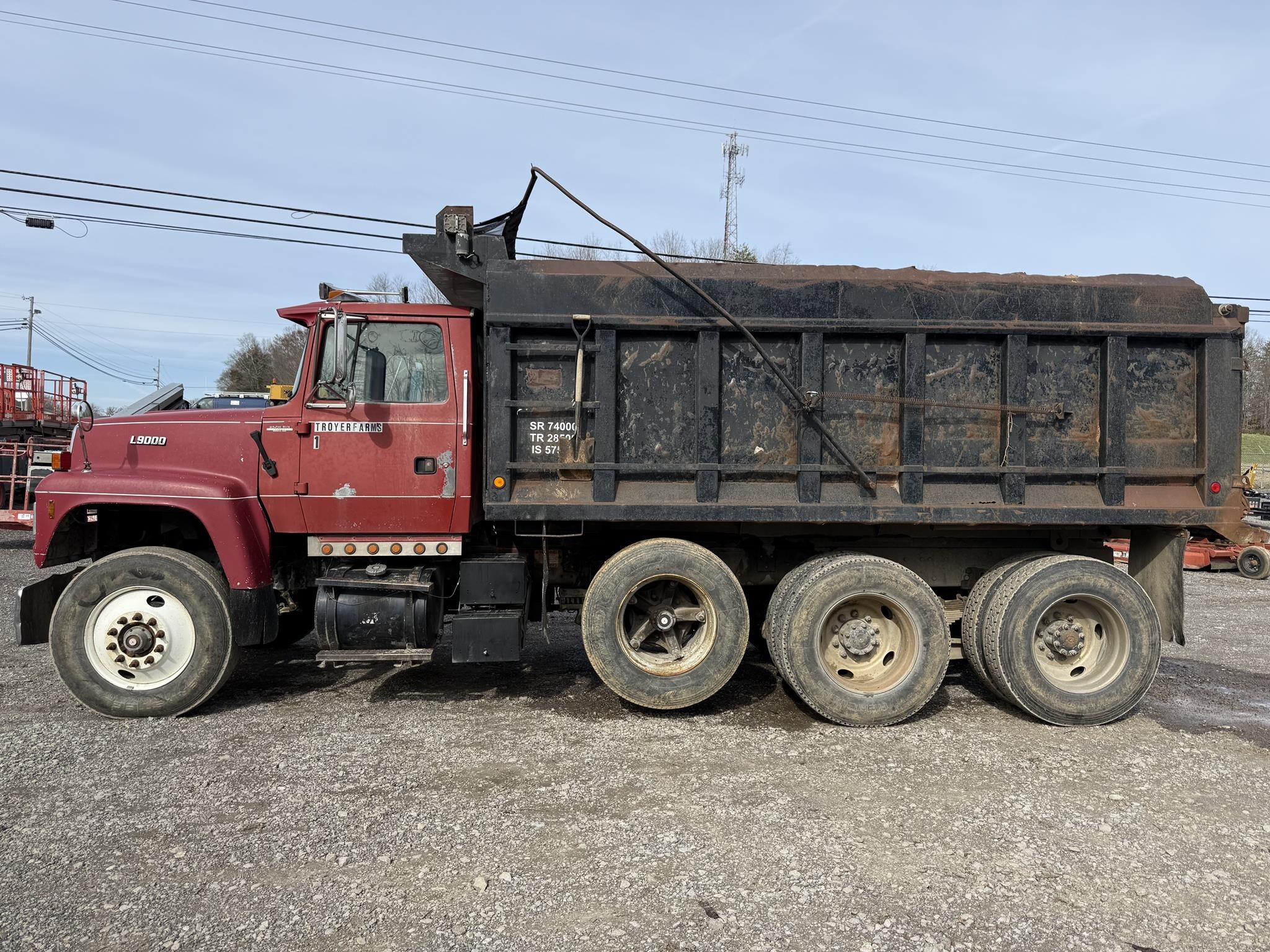 1995 Ford LT9000 Semi Trucks/Trailer