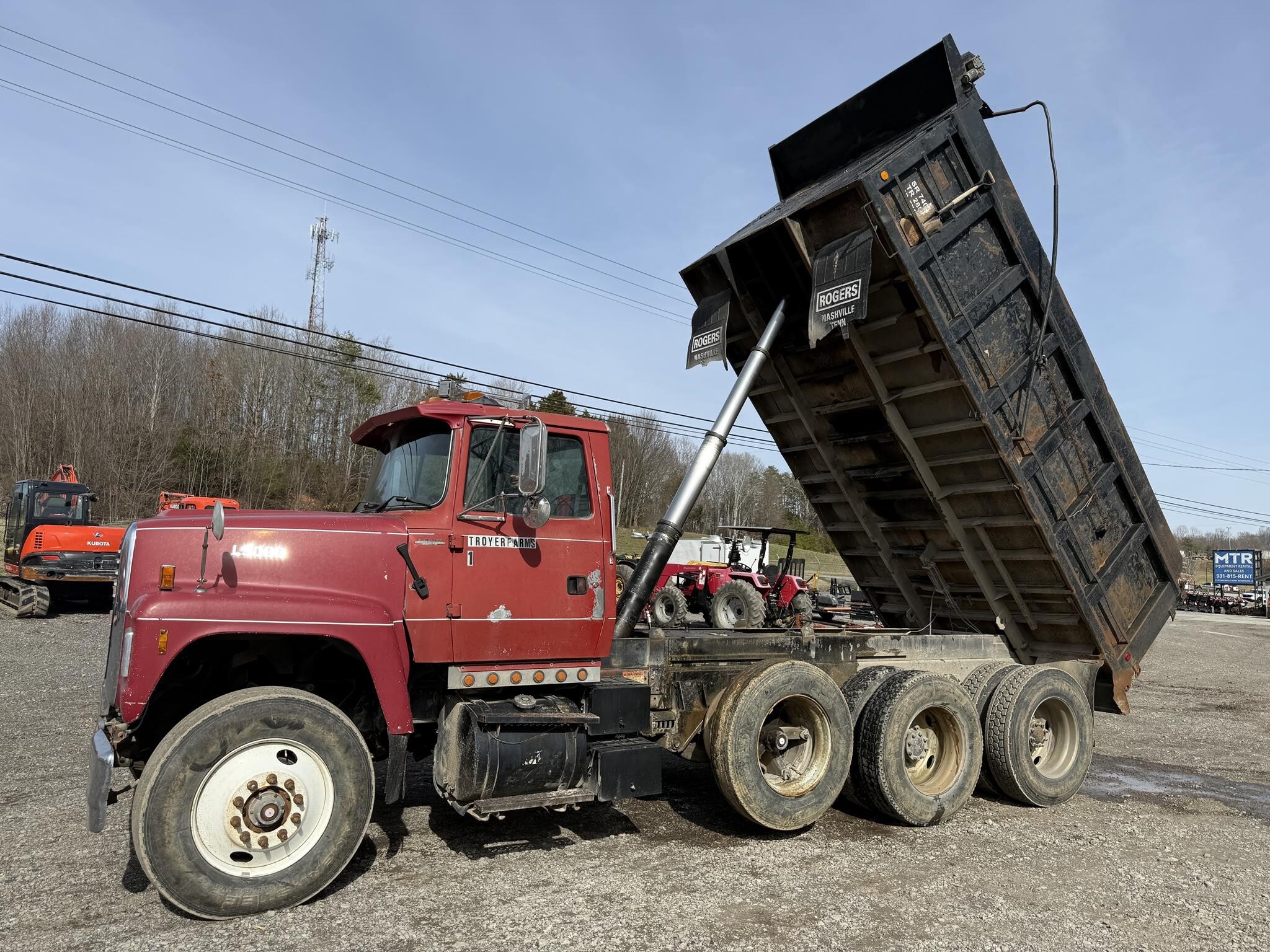 1995 Ford LT9000 Semi Trucks/Trailer