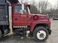 1995 Ford LT9000 Semi Trucks/Trailer