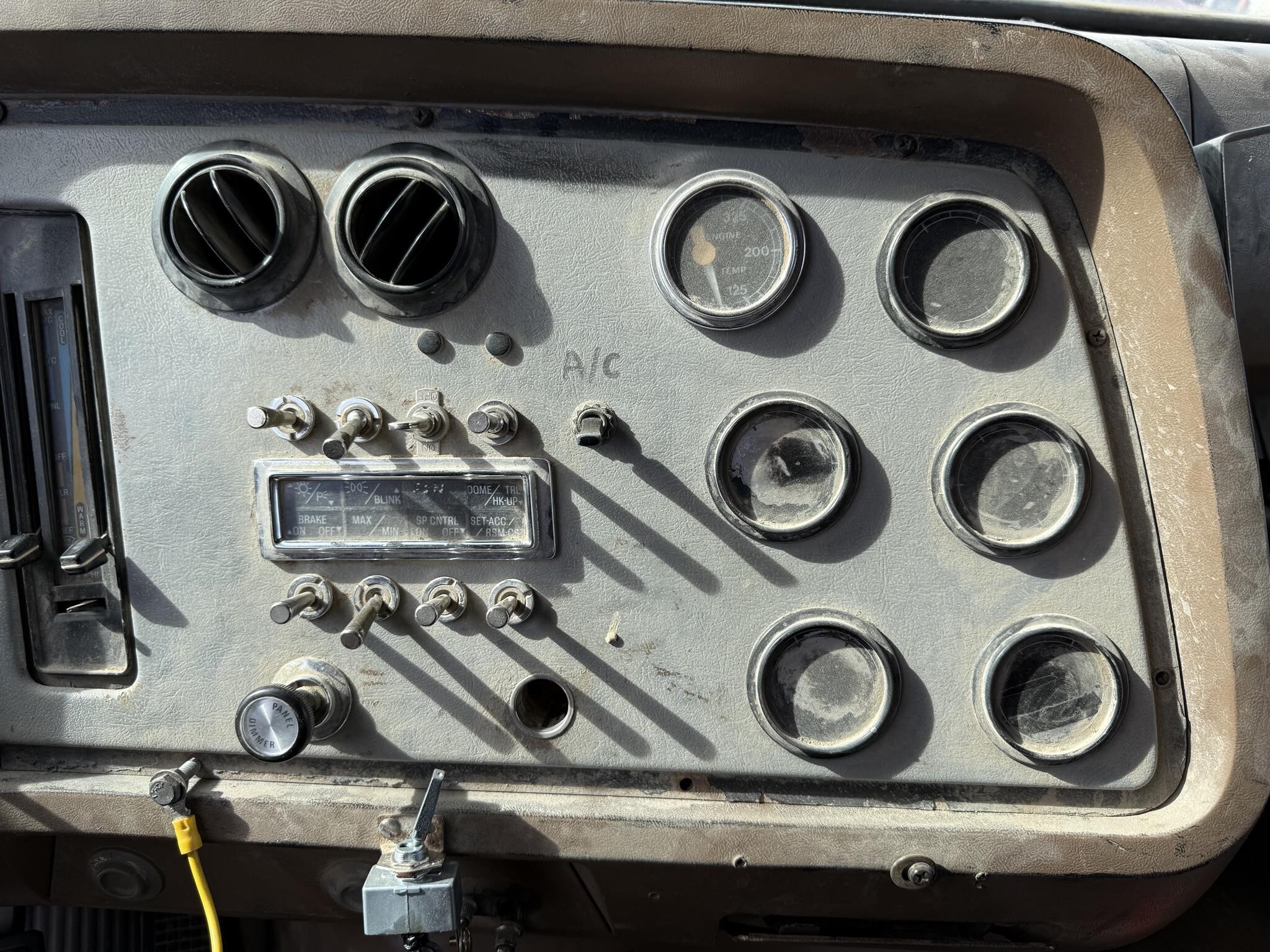 1995 Ford LT9000 Semi Trucks/Trailer