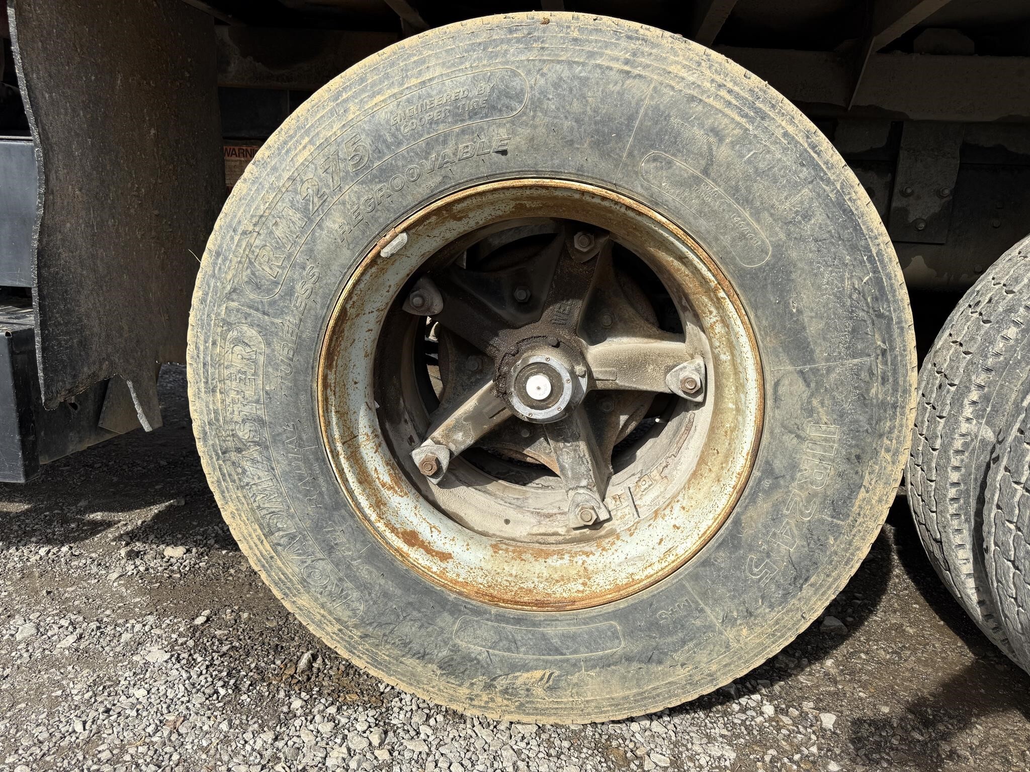 1995 Ford LT9000 Semi Trucks/Trailer