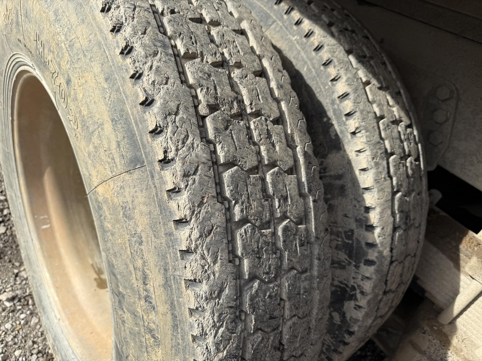 1995 Ford LT9000 Semi Trucks/Trailer