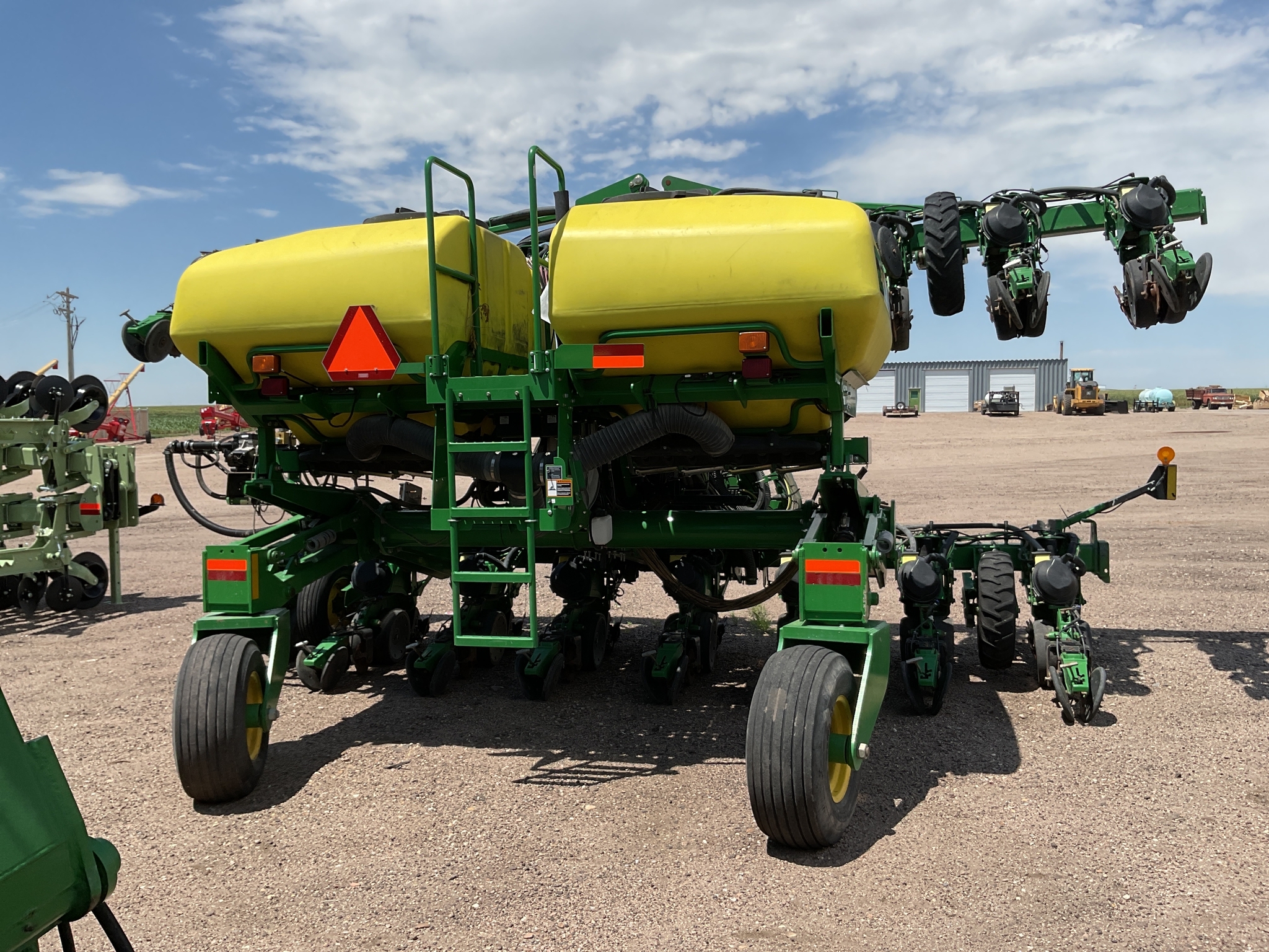 2016 John Deere 1725 CCS Planter