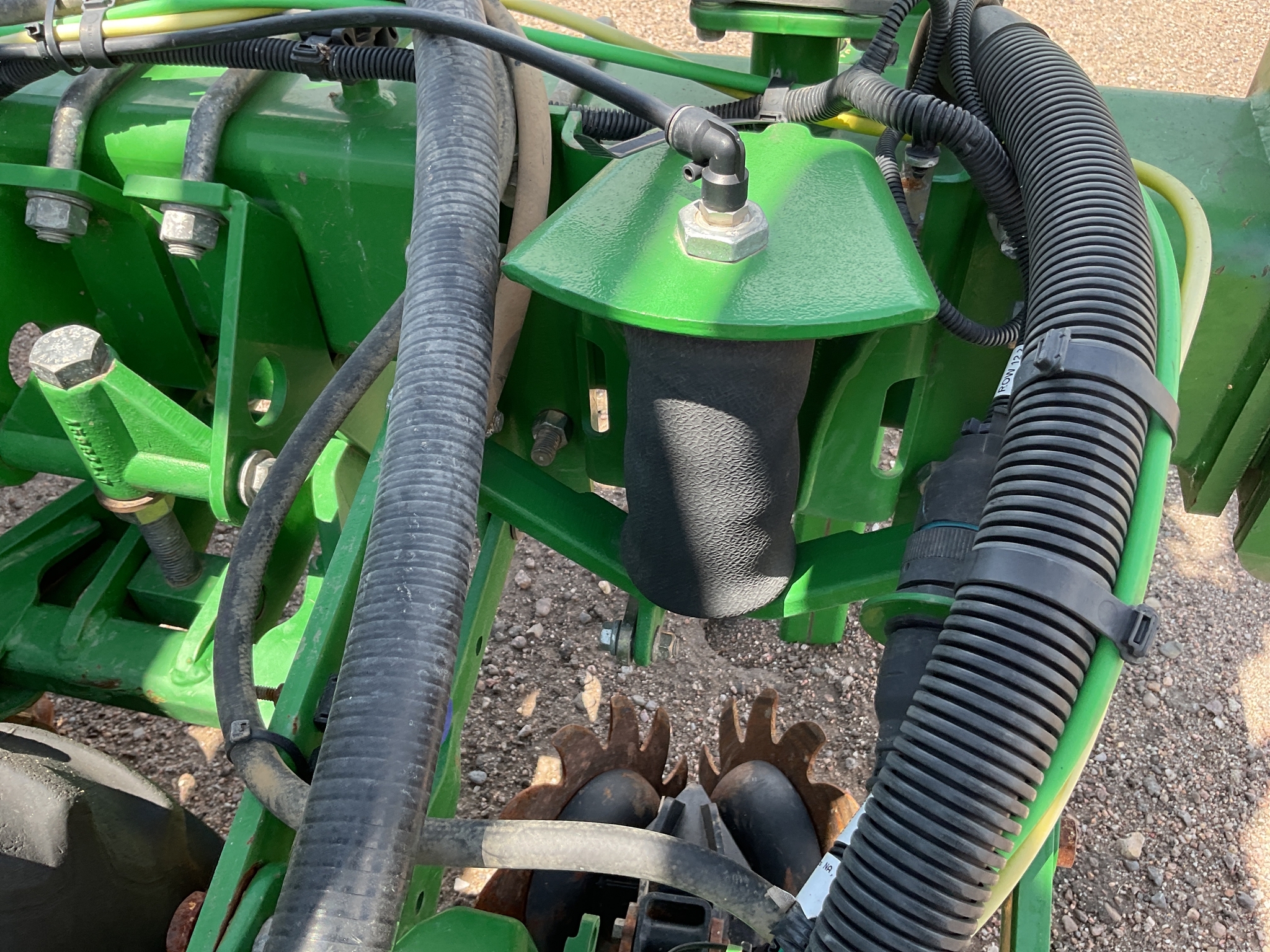 2016 John Deere 1725 CCS Planter