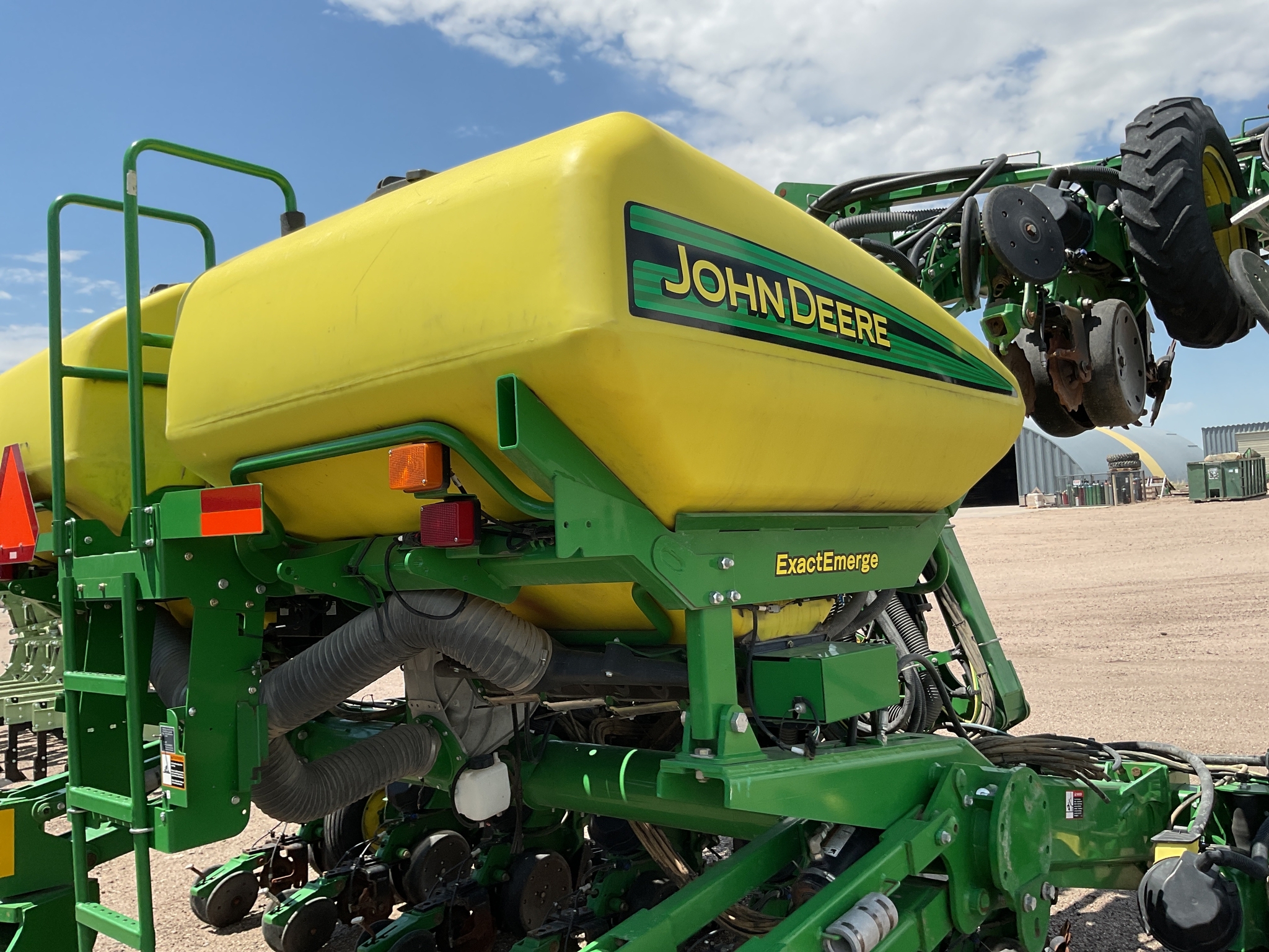 2016 John Deere 1725 CCS Planter