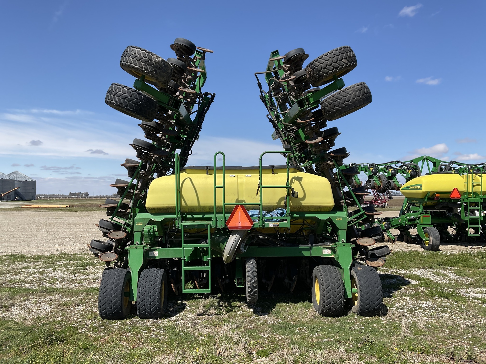 2012 John Deere 1990 Air Seeder