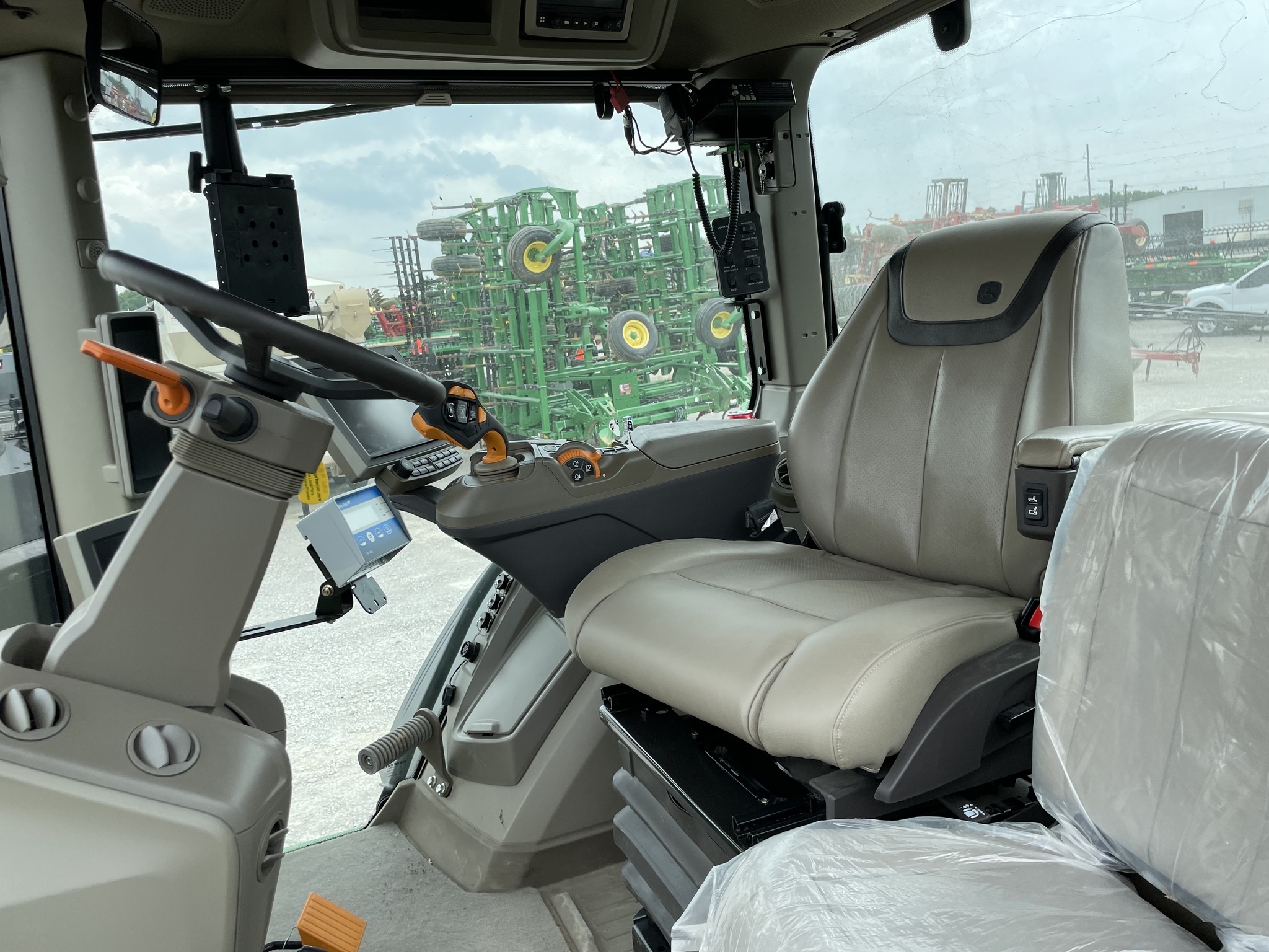 2021 John Deere 8R 280 Tractor