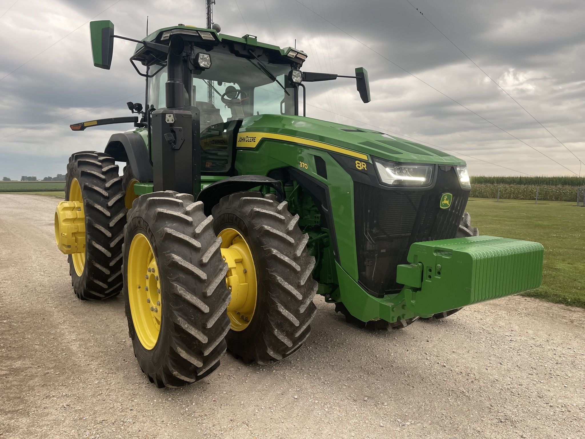 2023 John Deere 8R 370 Tractor