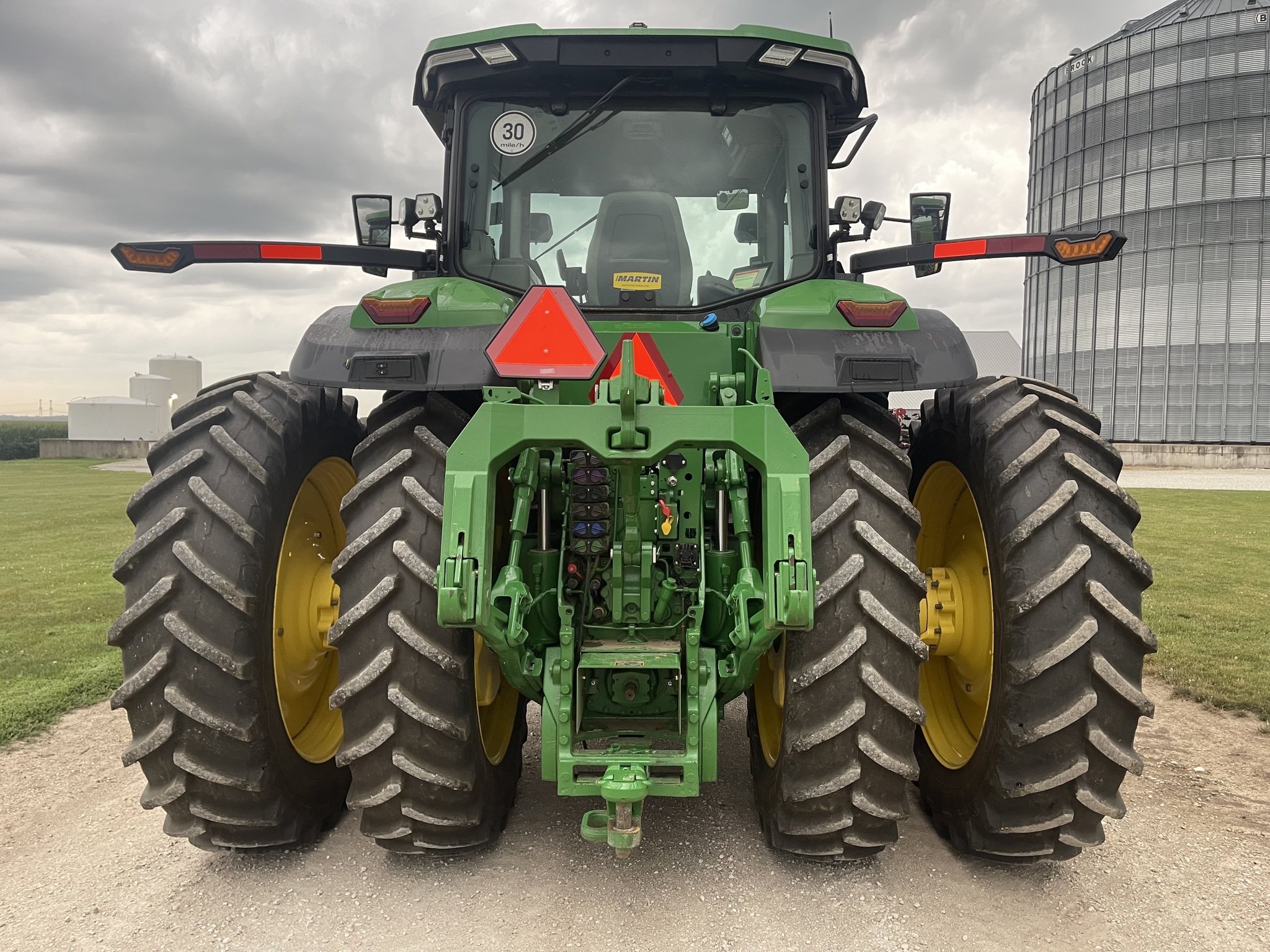 2023 John Deere 8R 370 Tractor