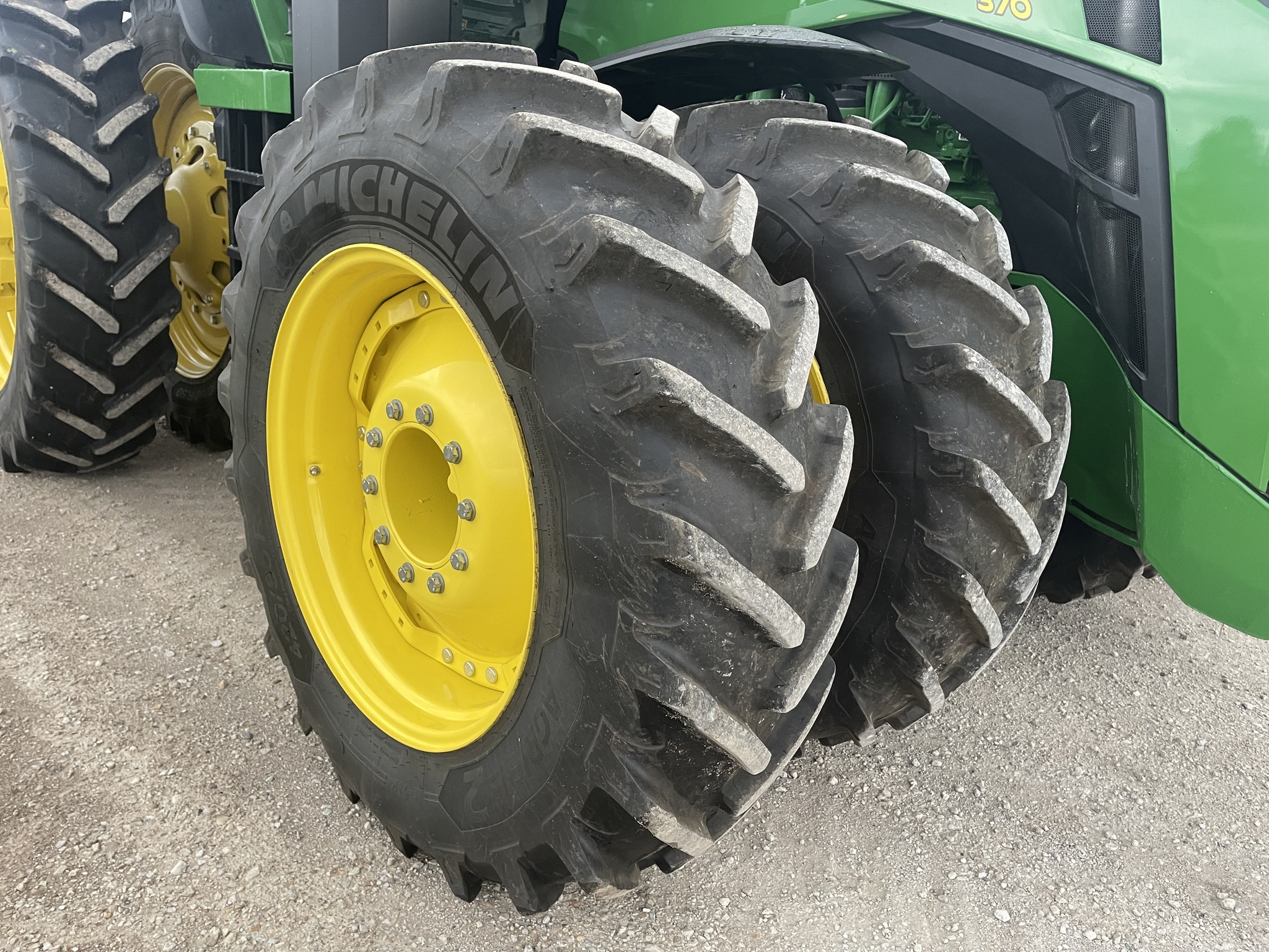 2023 John Deere 8R 370 Tractor