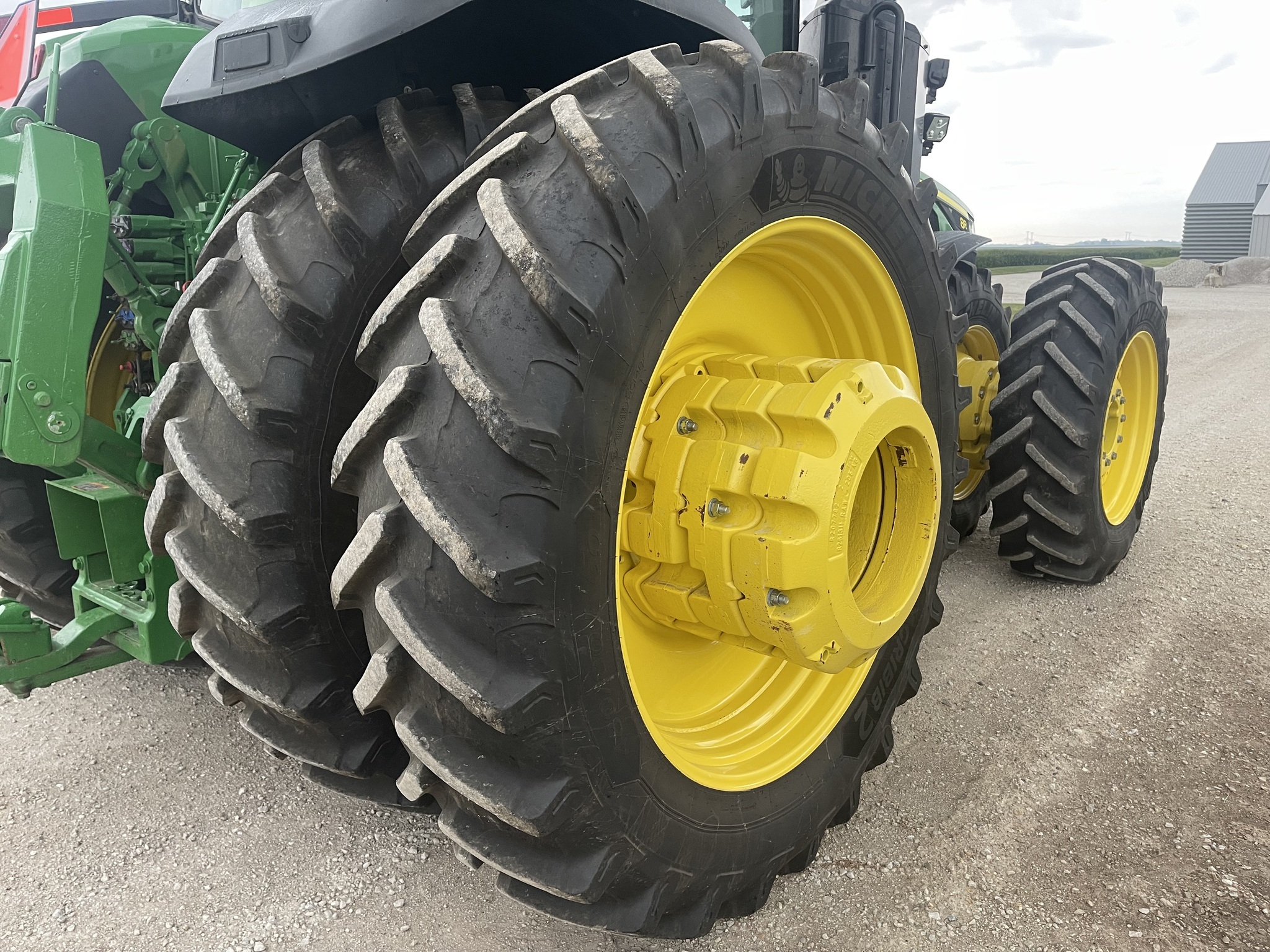 2023 John Deere 8R 370 Tractor