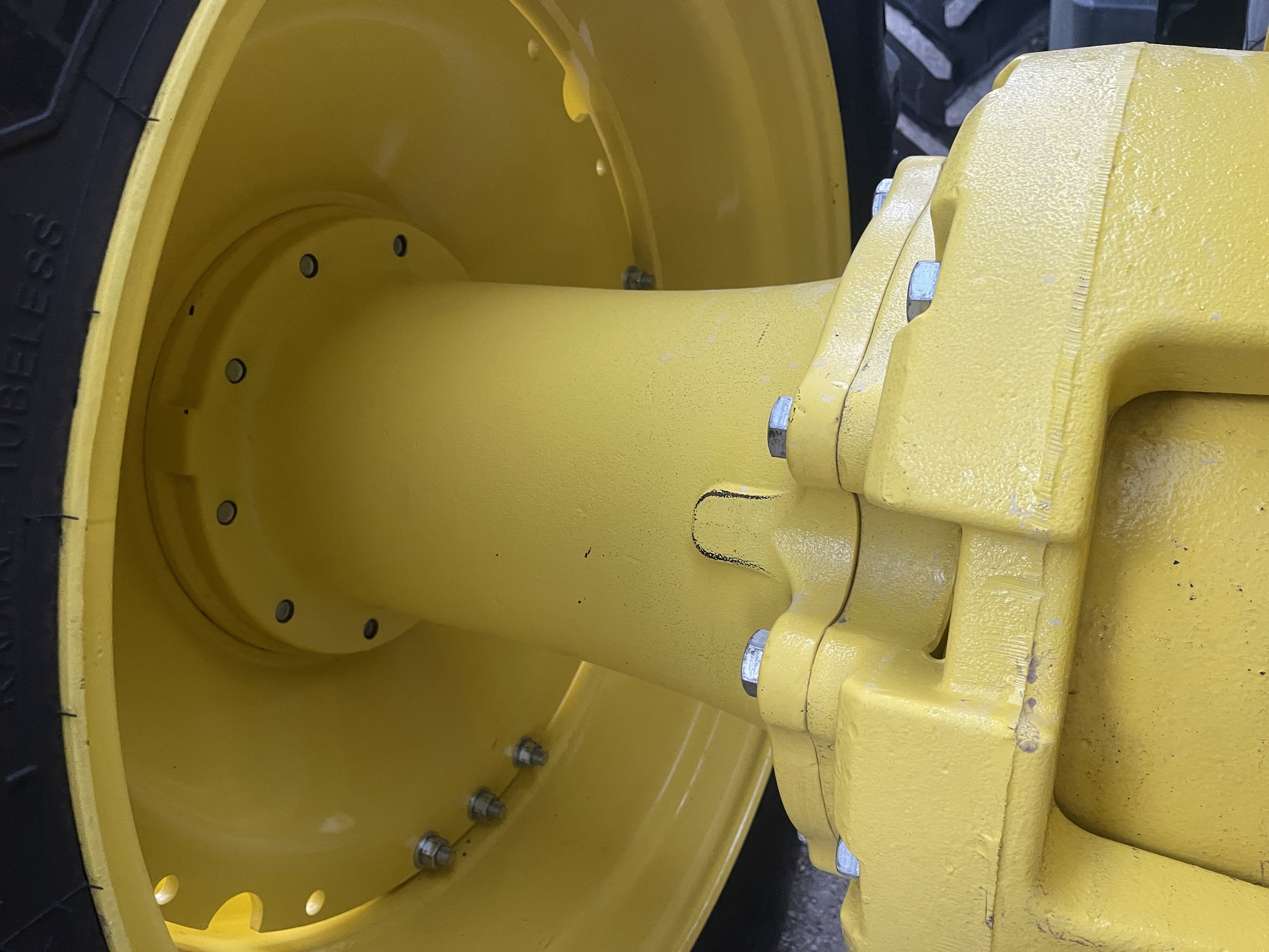 2023 John Deere 8R 370 Tractor