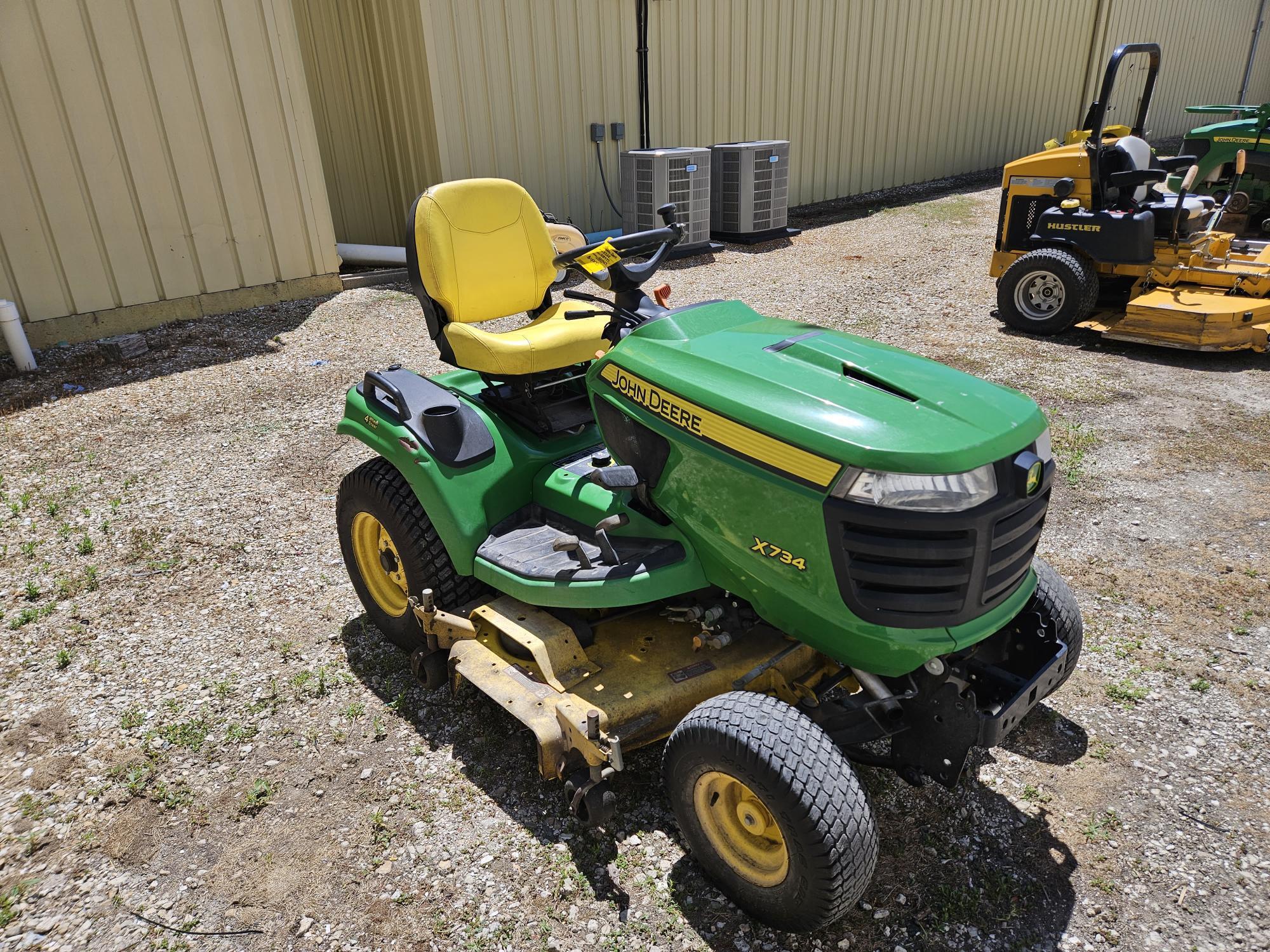 2015 John Deere X734 Lawn Mower