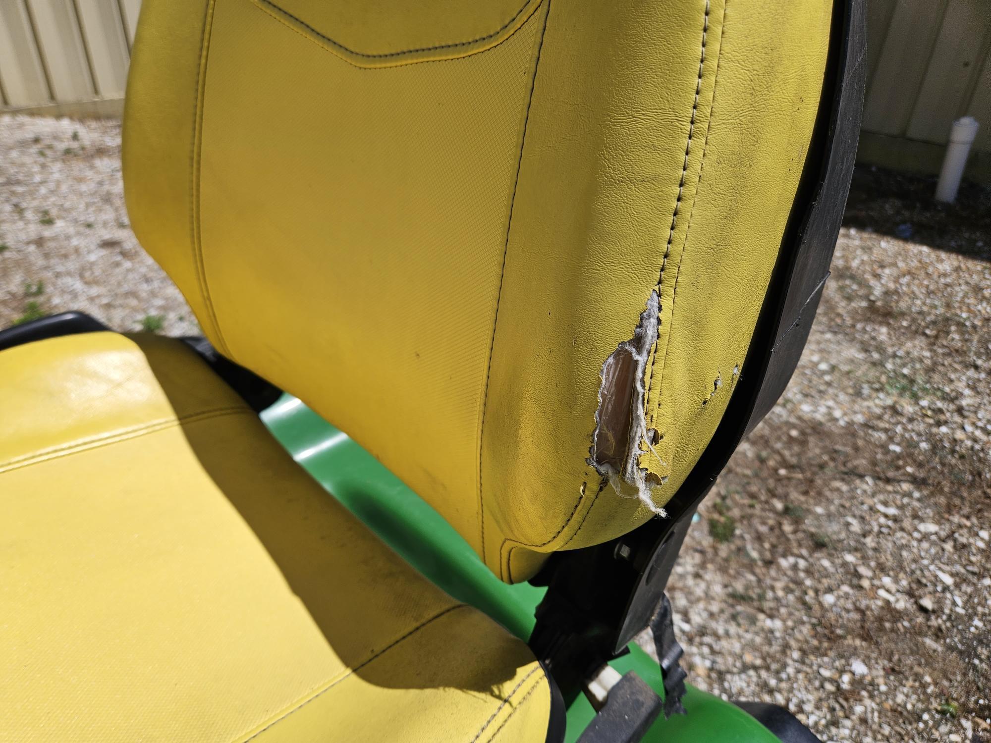 2015 John Deere X734 Lawn Mower