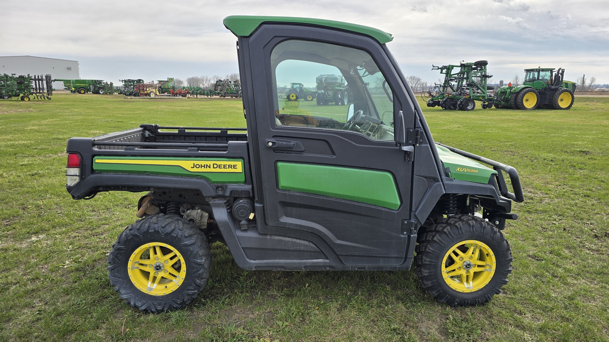 2021 John Deere XUV835R ATVs and Utility Vehicle